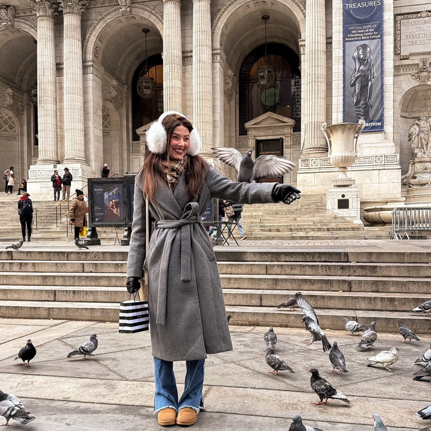 🍎 NYC Day 03&mdash; The last day was spent just doing a little shopping and then visiting the New York City Library (where Shelby had a 'Snow White' moment with the pigeons 🤣). We had THE BEST time&mdash;I am already planning my next trip back :)
