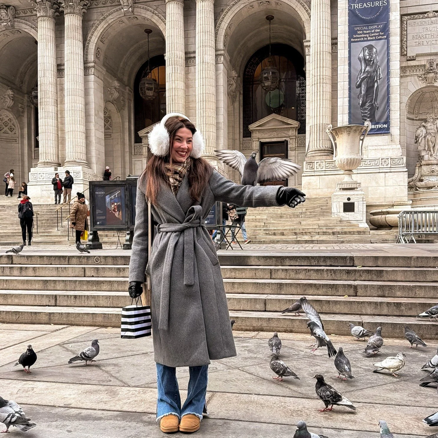🍎 NYC Day 03&mdash; The last day was spent just doing a little shopping and then visiting the New York City Library (where Shelby had a 'Snow White' moment with the pigeons 🤣). We had THE BEST time&mdash;I am already planning my next trip back :)