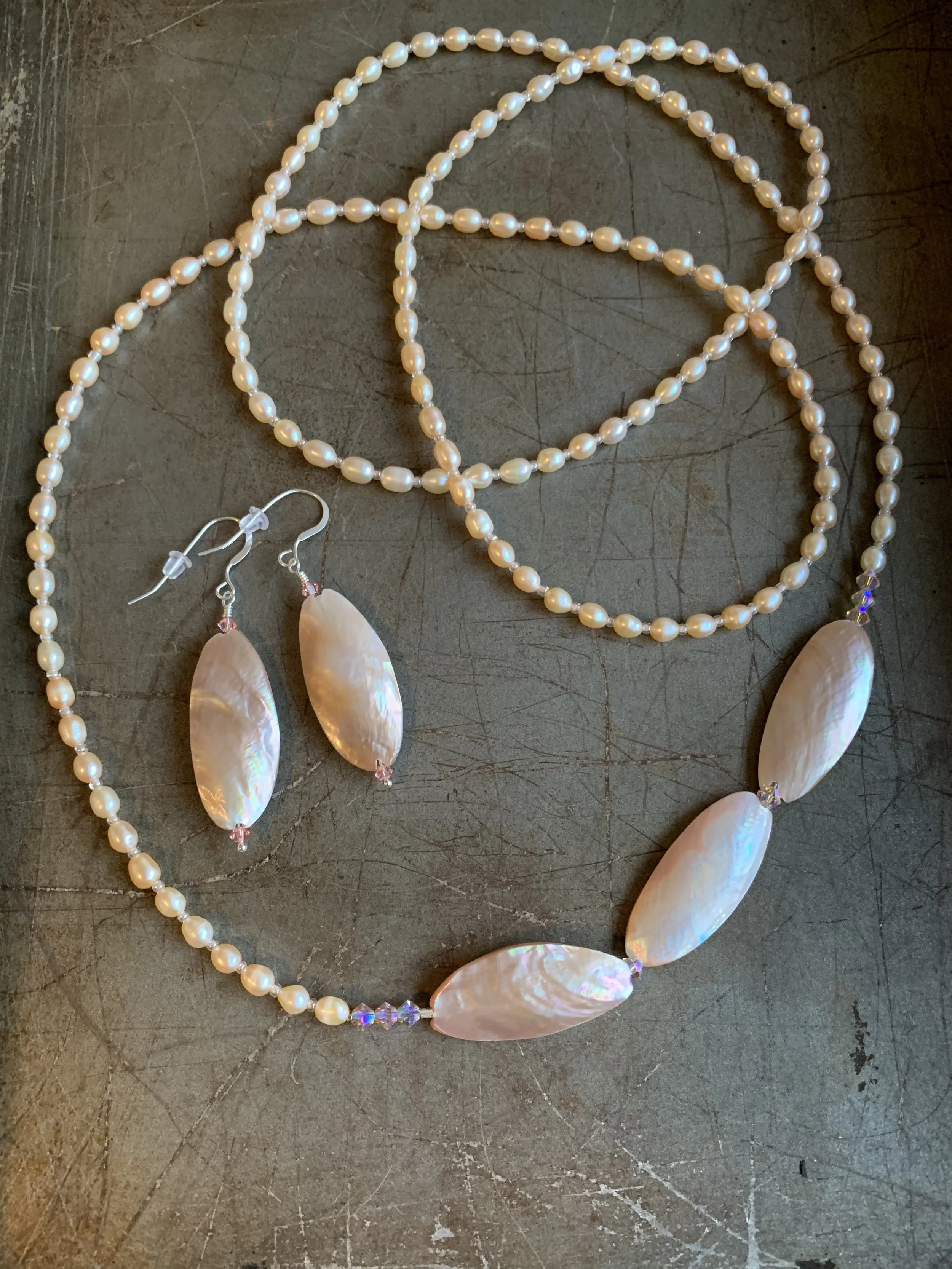 Shell and freshwater pearl collection
