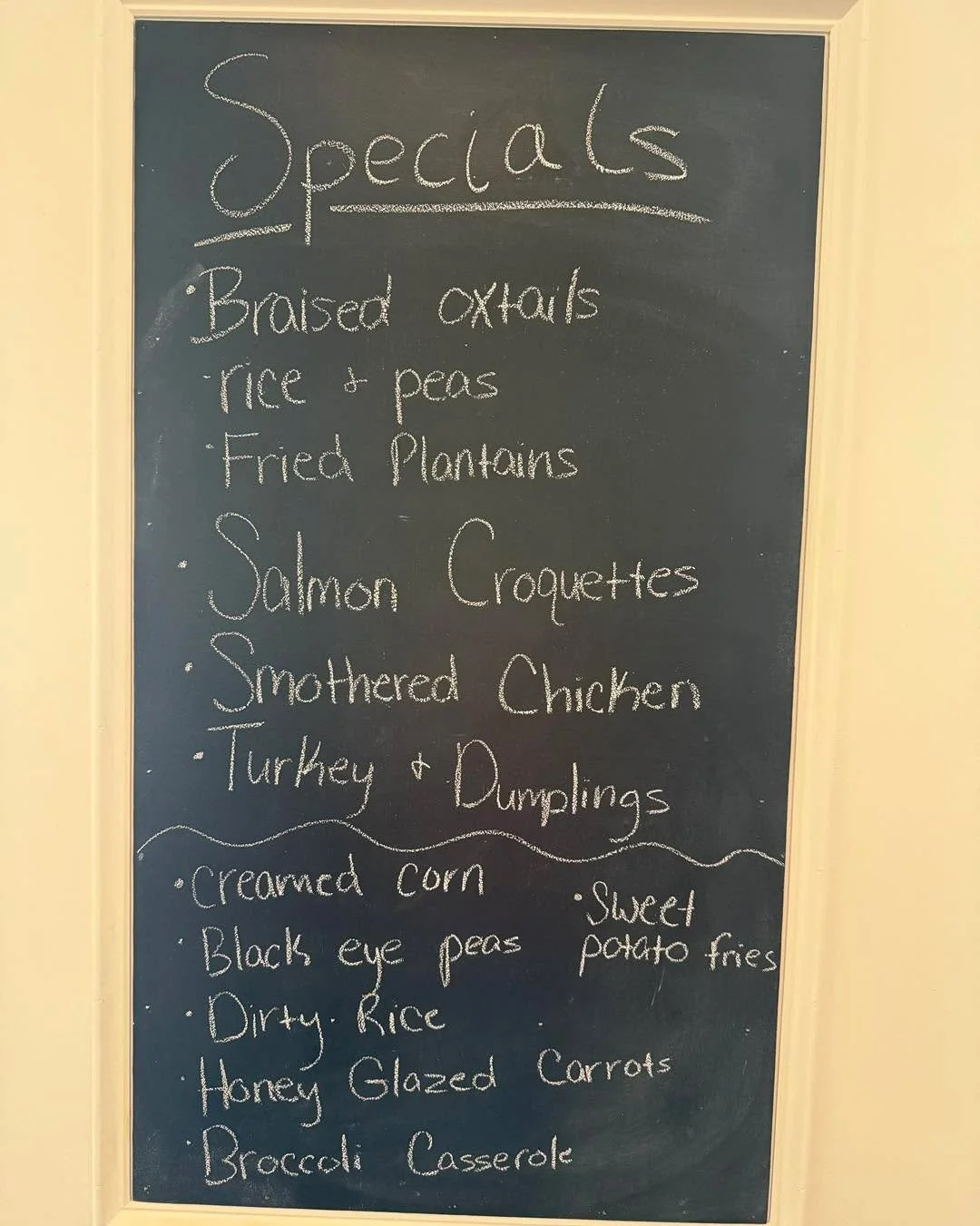 Come by today for some award-winning specials! ☀️🏆

We&rsquo;ve got Oxtails, Salmon Croquettes, Smothered Chicken, and Turkey &amp; Dressing

Special sides:
&bull; Cream Corn
&bull; Black-Eyed Peas
&bull; Dirty Rice
&bull; Honey-Glazed Carrots
&bull