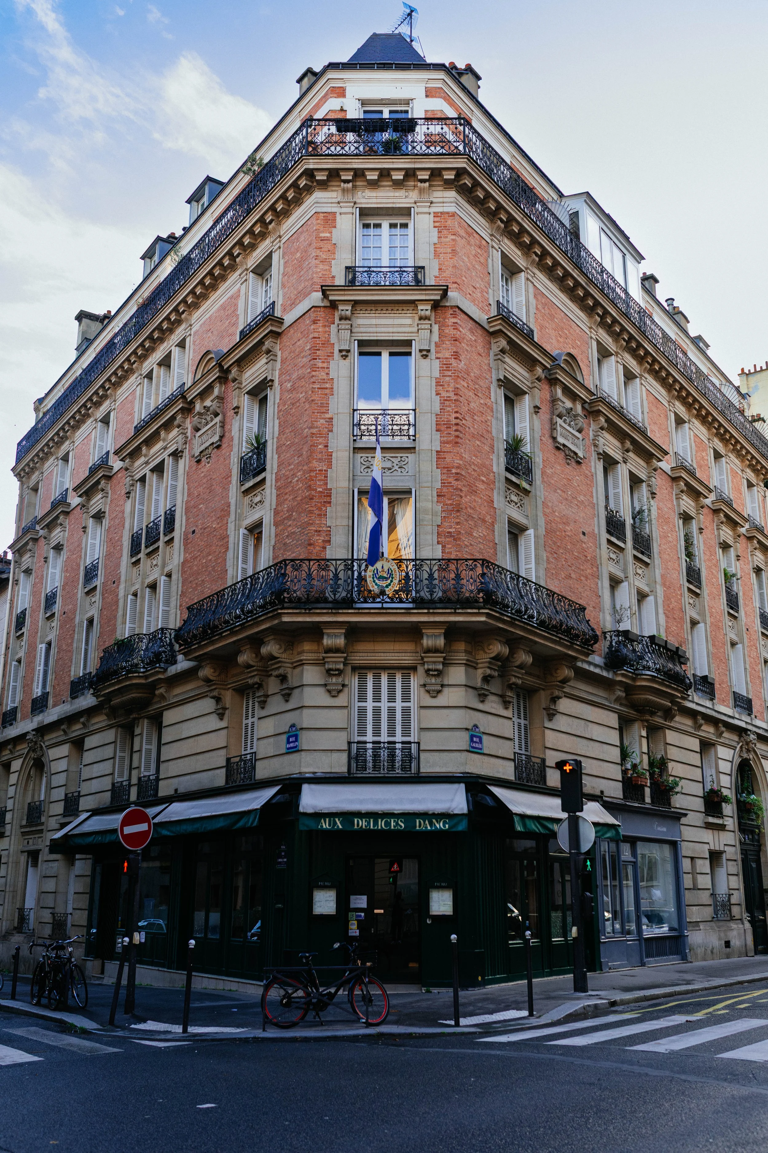 _11A0084-2.jpg