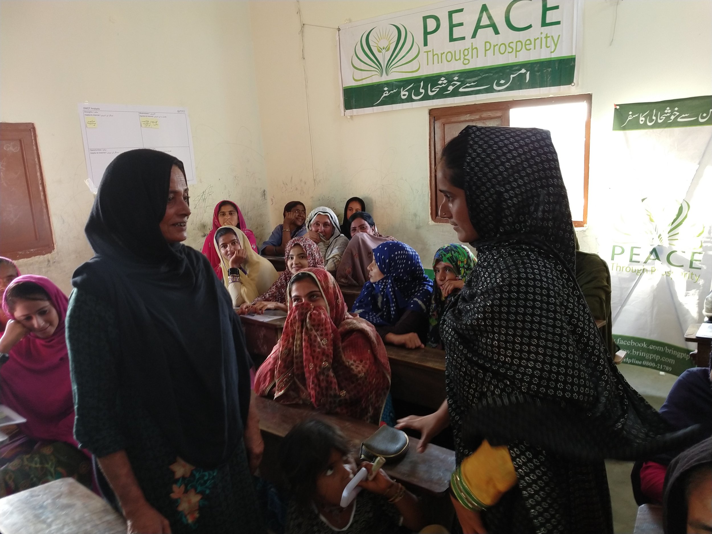 OPT_Karachi-mMBA-female-group-004IMG_20190421_171420081-min.jpg
