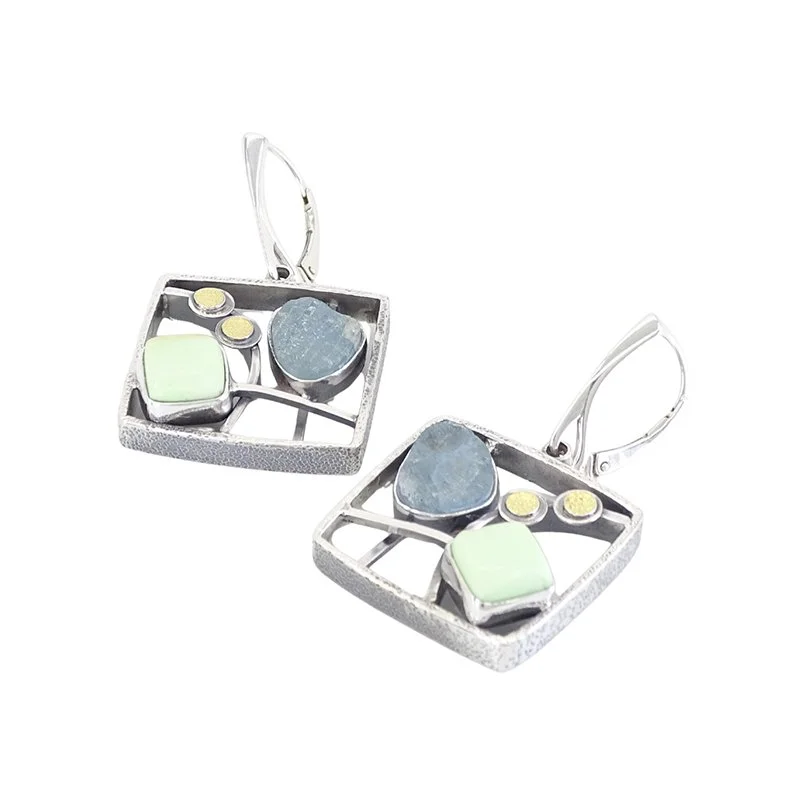LAM87_earrings_Lesley_side_800.jpg
