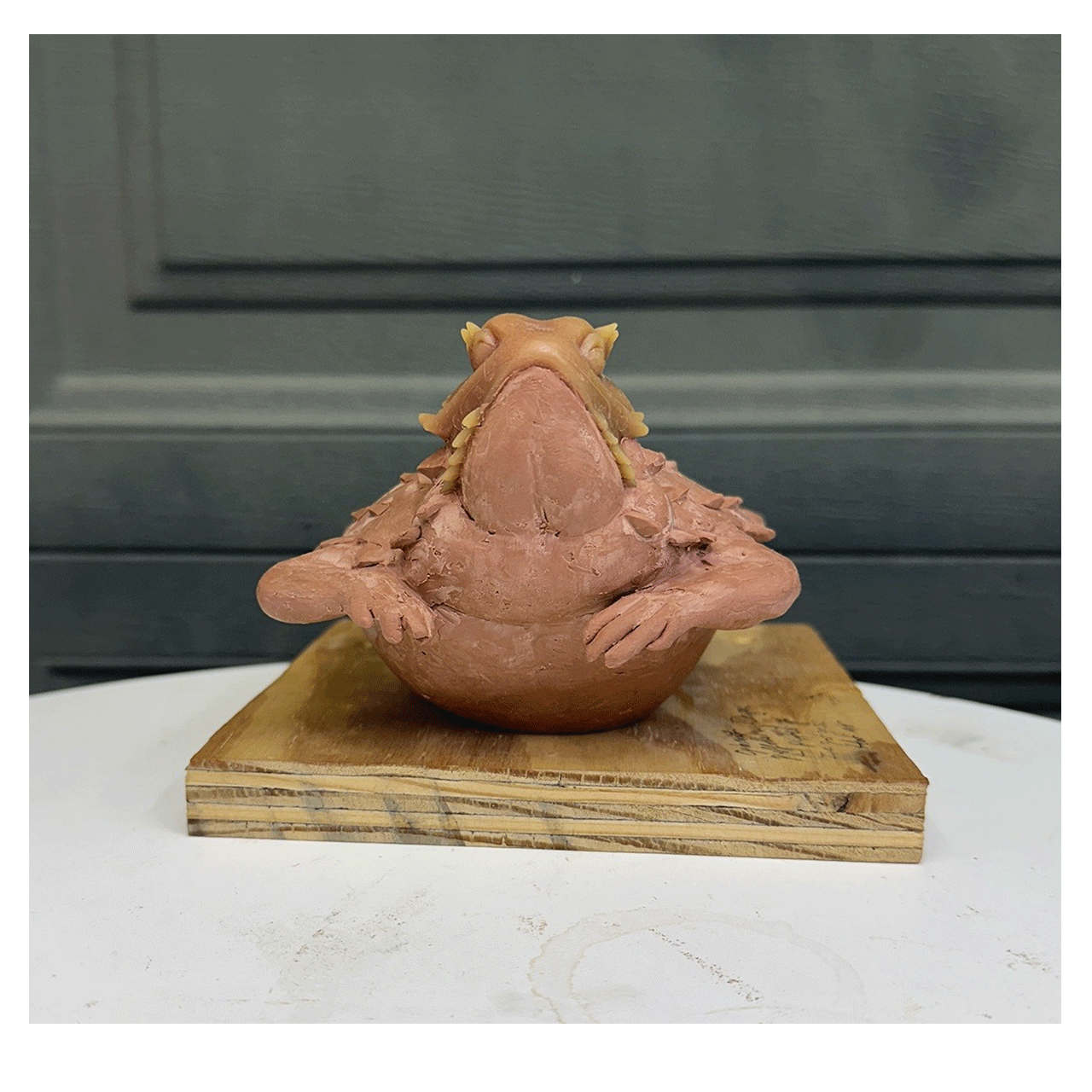 joshua-tobey-bronze-sculpture-horned-toad-puffed-precast-front-view.png