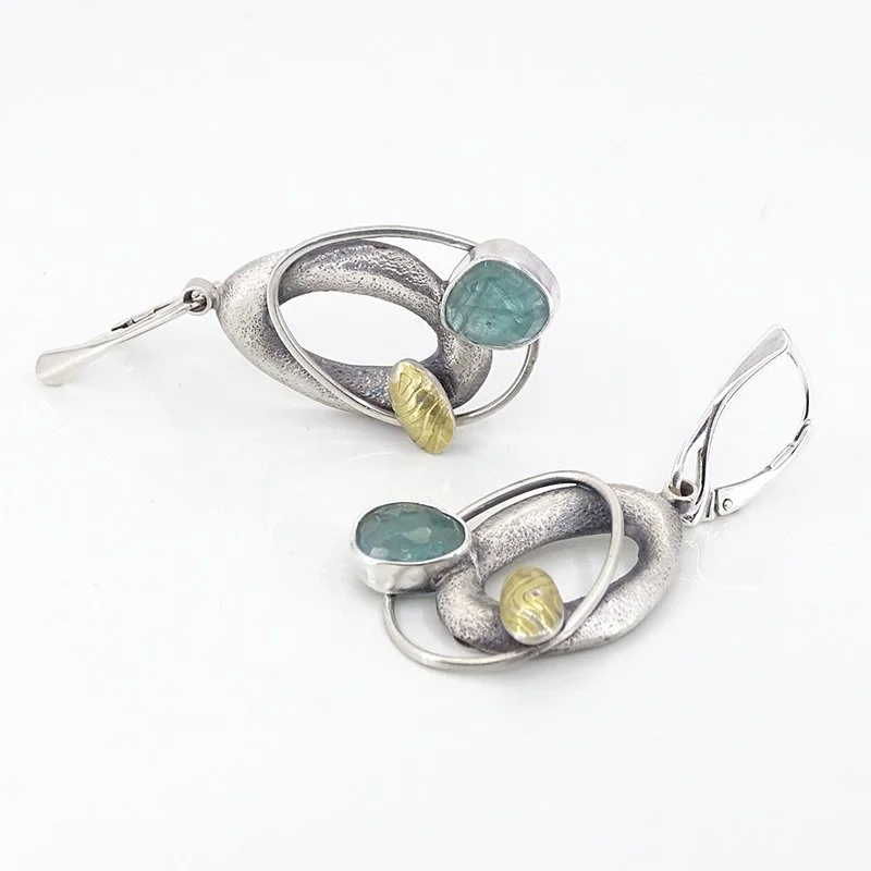 LAM93-side_Earrings_Lesley_Aine_McKeown_800.jpg