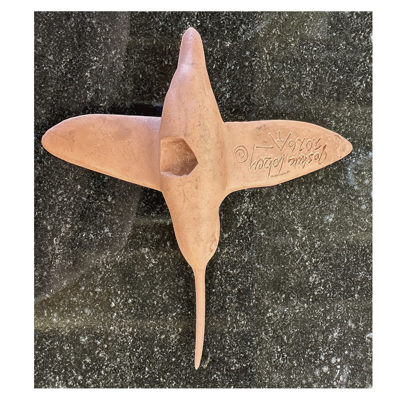 joshua-tobey-bronze-sculpture-hummingbird-precast-on-black-bottom.png