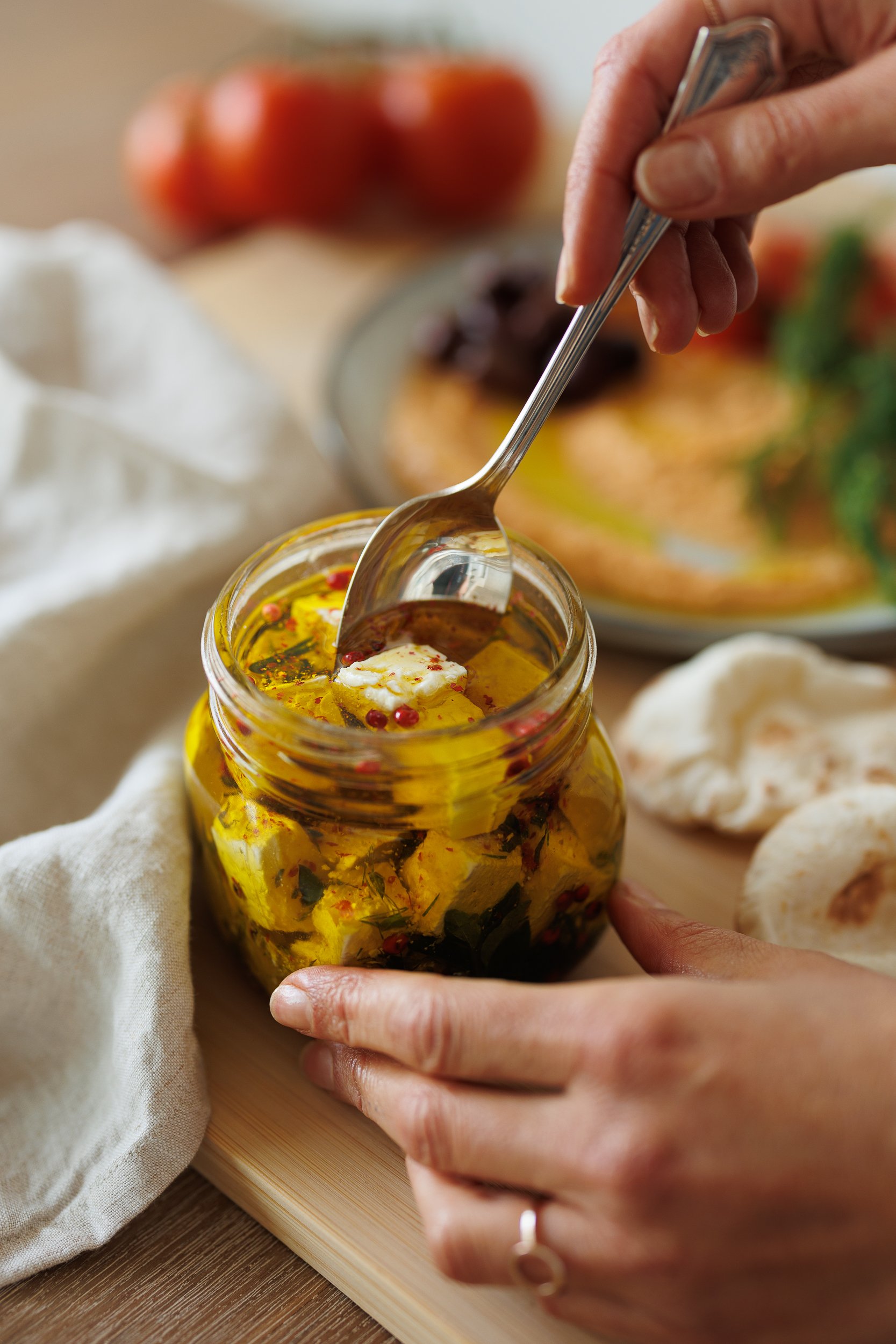 Tomate, feta, huile d'olive & citron : 80 recettes méditerranéennes pour  donner à vos assiette un air d'été toute l'anée - Détail
