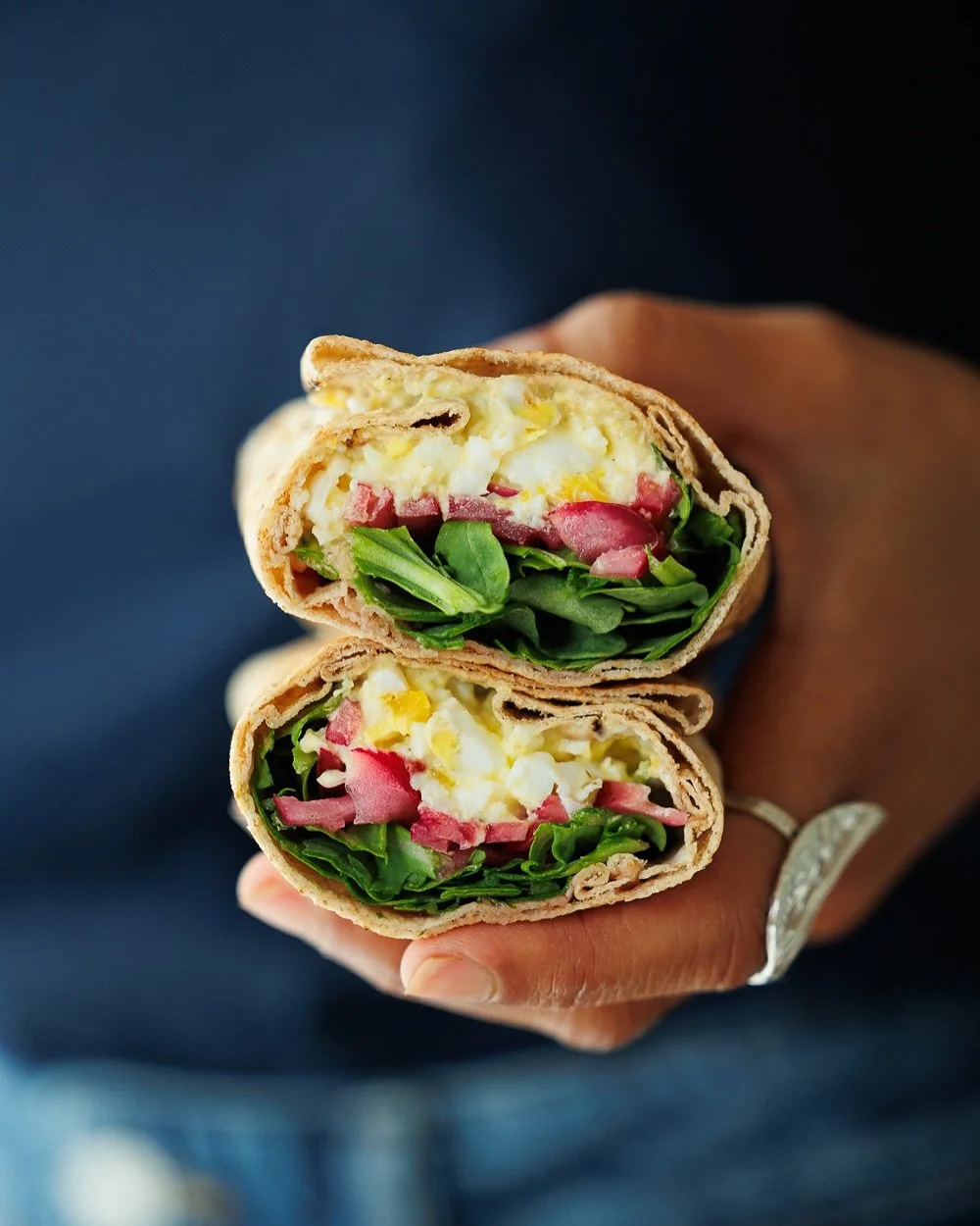 🥚Des &oelig;ufs, de la feta, un plat&hellip; et hop, au four! ✨Peu d&rsquo;ingr&eacute;dients, beaucoup de plaisir: une recette simple, rapide et tellement satisfaisante. #pub

Une fois sortie du four, on &eacute;crase le tout, on garnit une pita de