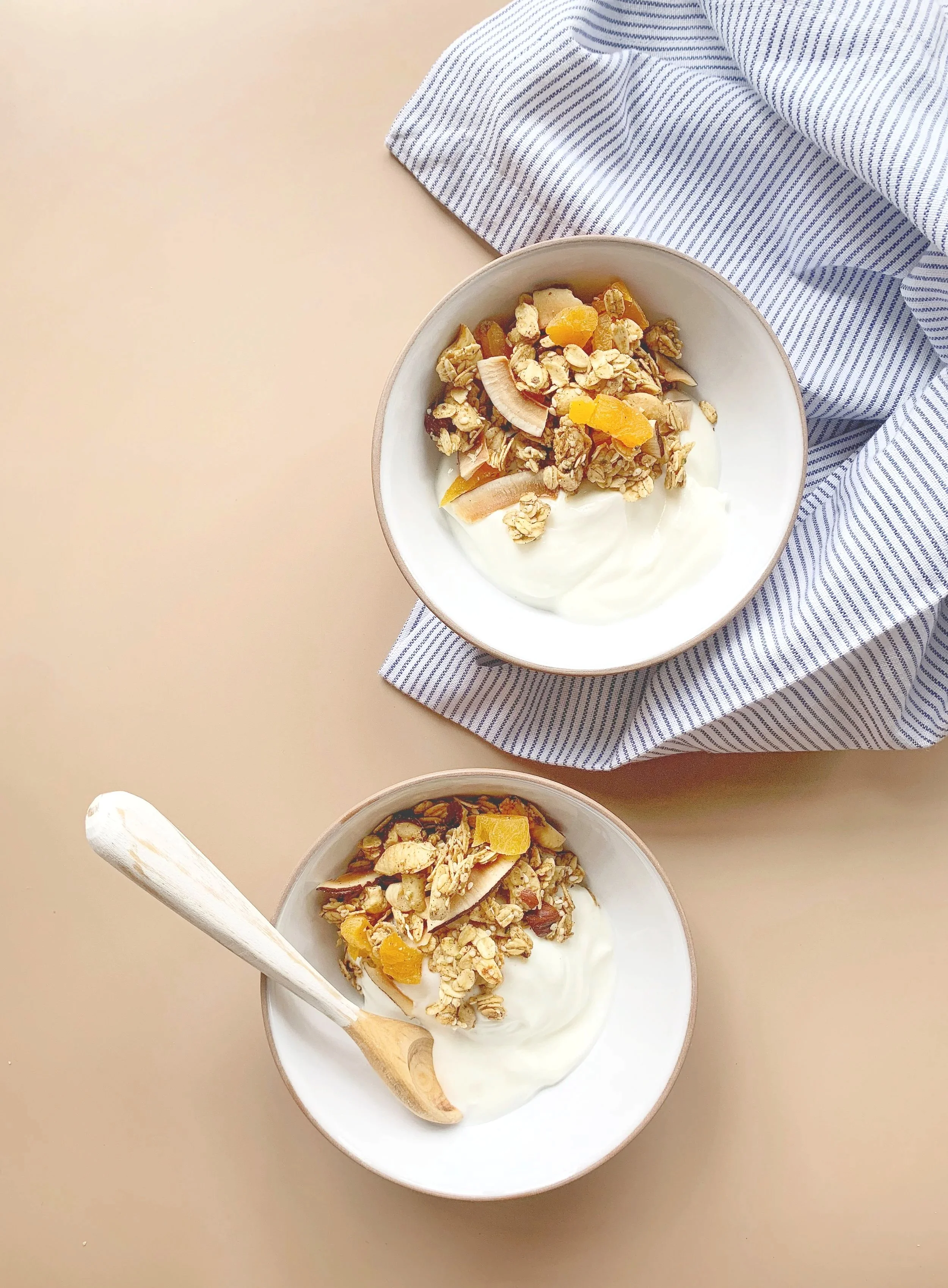 Granola aux abricot, érable &amp; tahini
