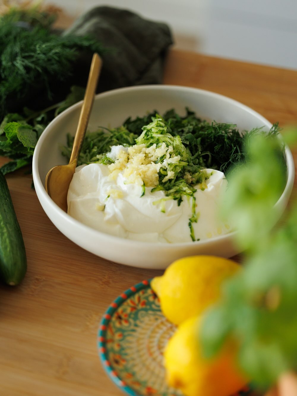 Je ne veux pas trop me vanter😉, mais je pense que j&rsquo;ai en main une pas pire bonne recette de tzatz&iacute;ki!🥒🧄🇬🇷

S&eacute;rieux, je pourrais en manger &agrave; TOUS les repas!😅Cr&eacute;meux, ultra frais, parfum&eacute;, tellement bon&h