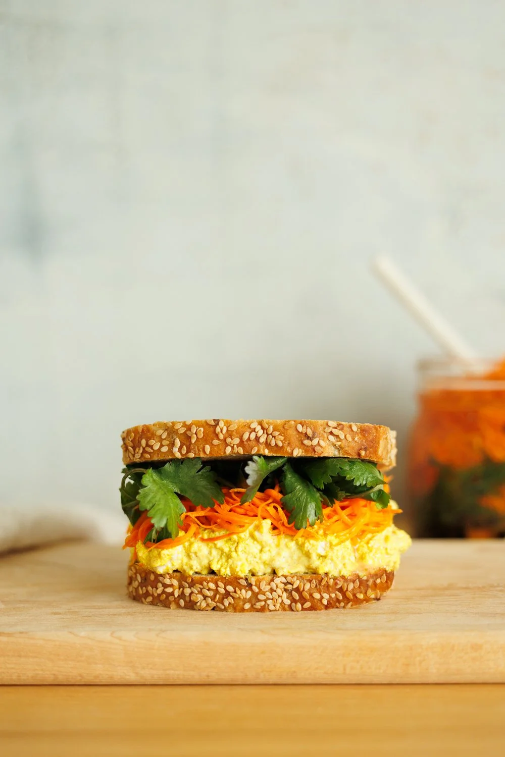 Sandwich de tofu à l'indienne