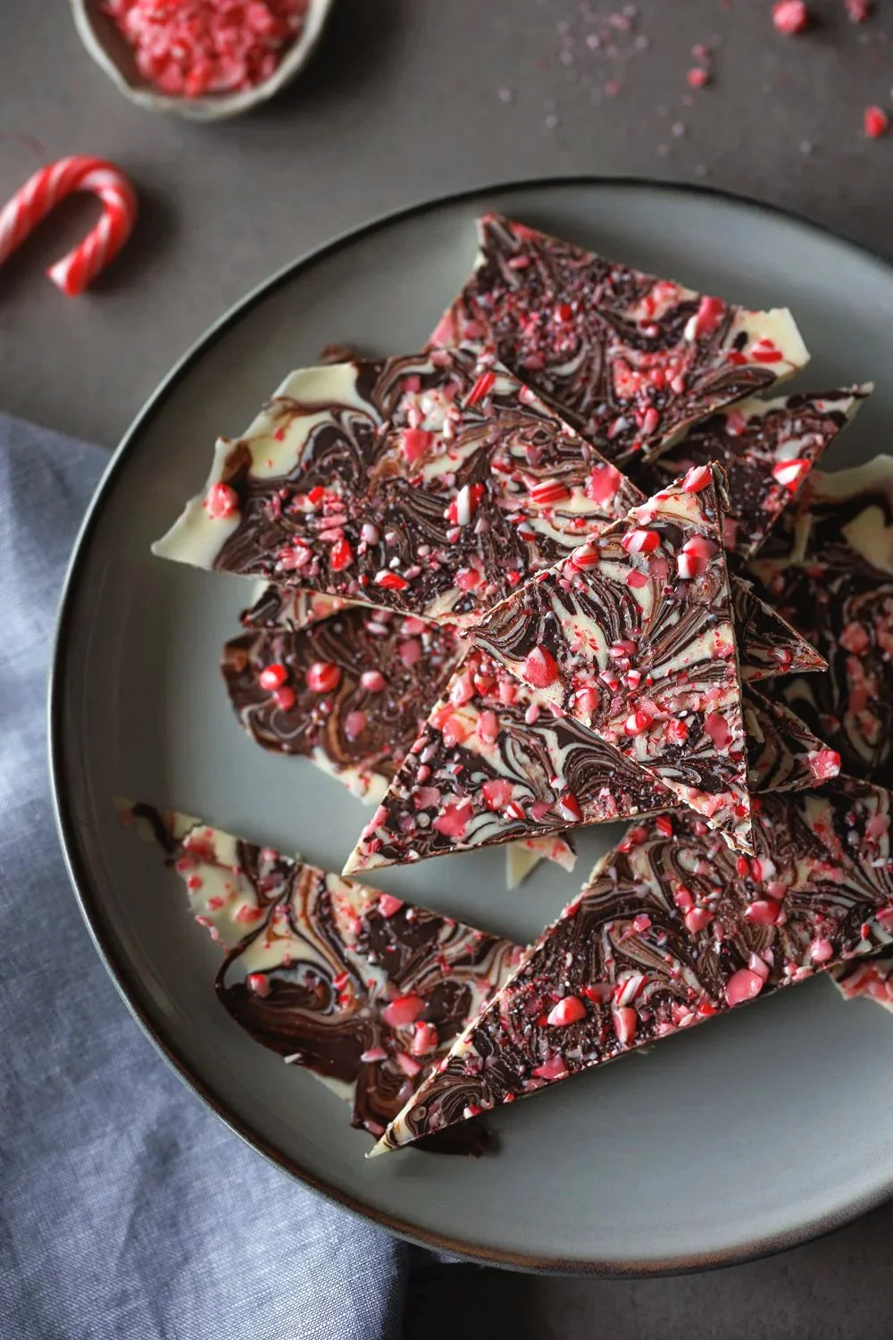 Écorces de chocolat à la canne de bonbon