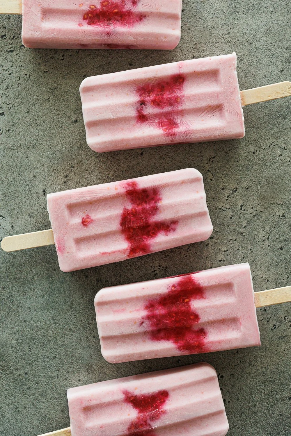 Popsicles crémeux à la framboise
