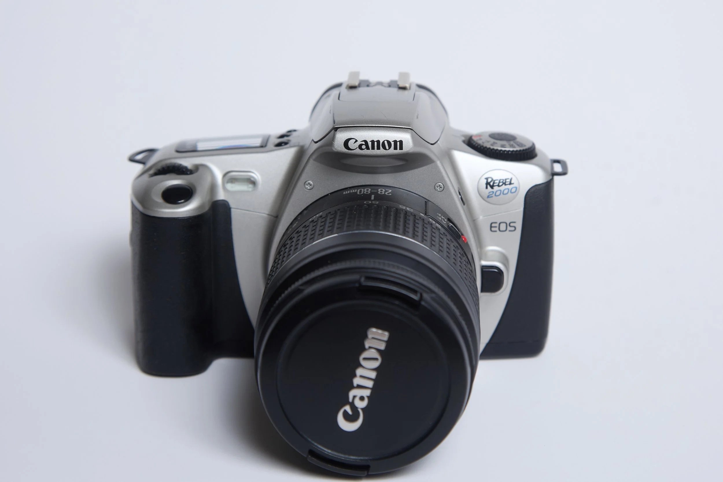 Canon+EOS+2000_0002.jpg