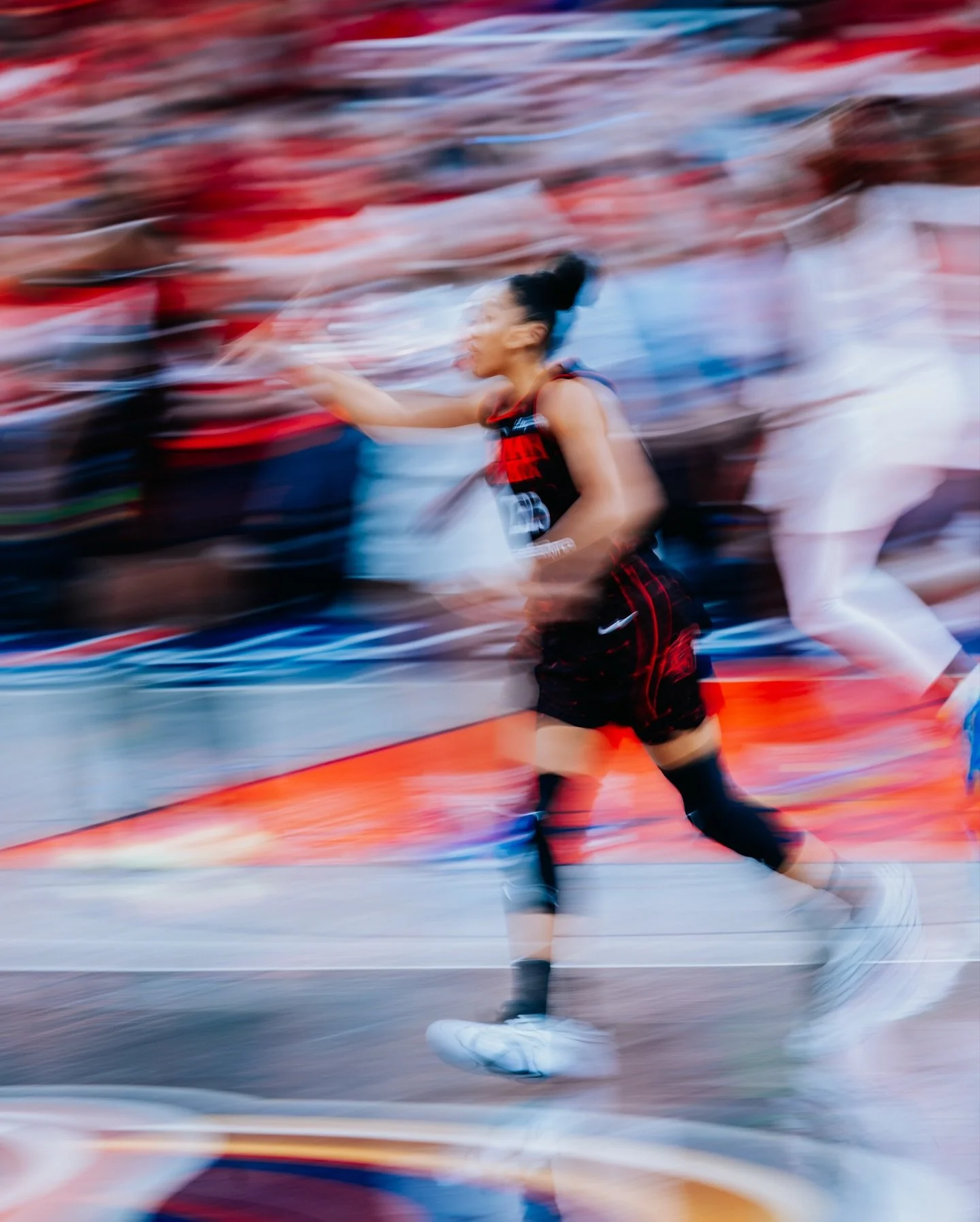 Aerial Powers energy is unmatched ⚡️🔋 please enjoy the Steph White chest bump series 

Shot for @brwsports