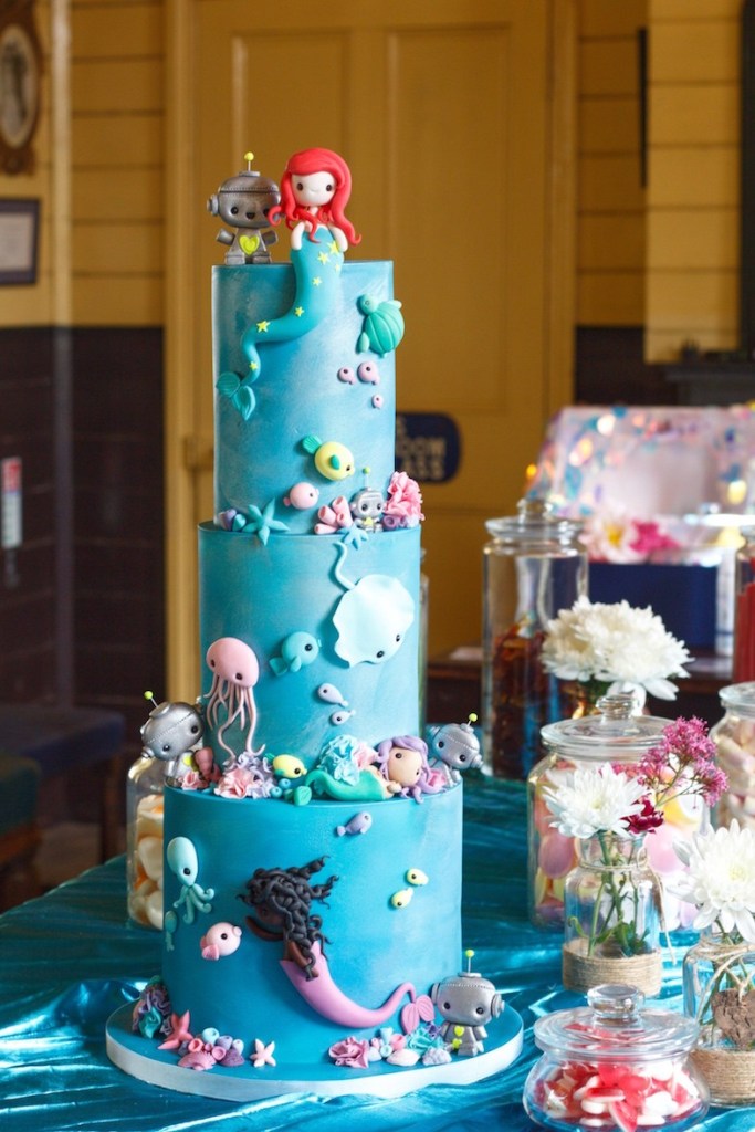 09-mermaid-wedding-cake-robots.jpg