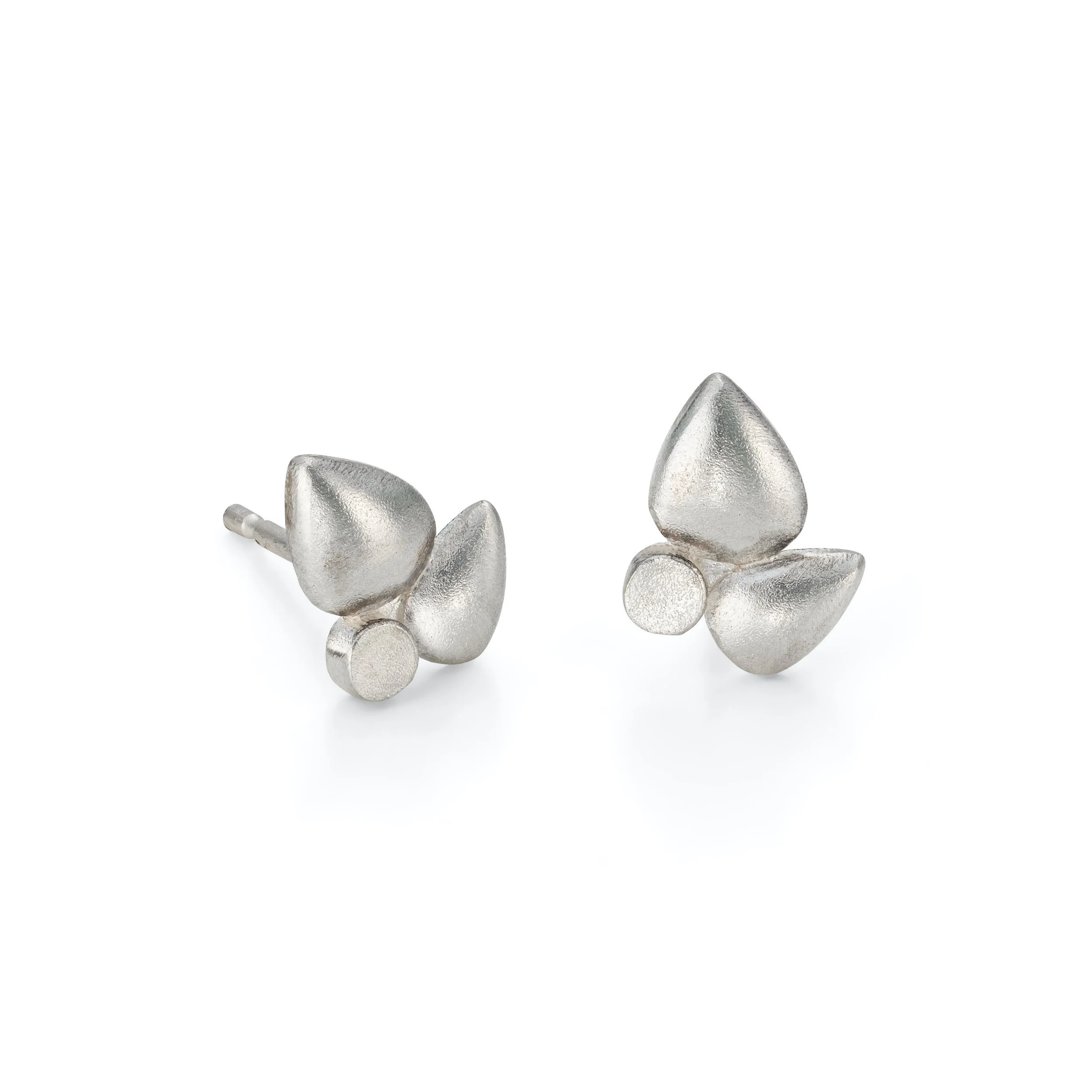 30. Double shell studs, Silver.jpg
