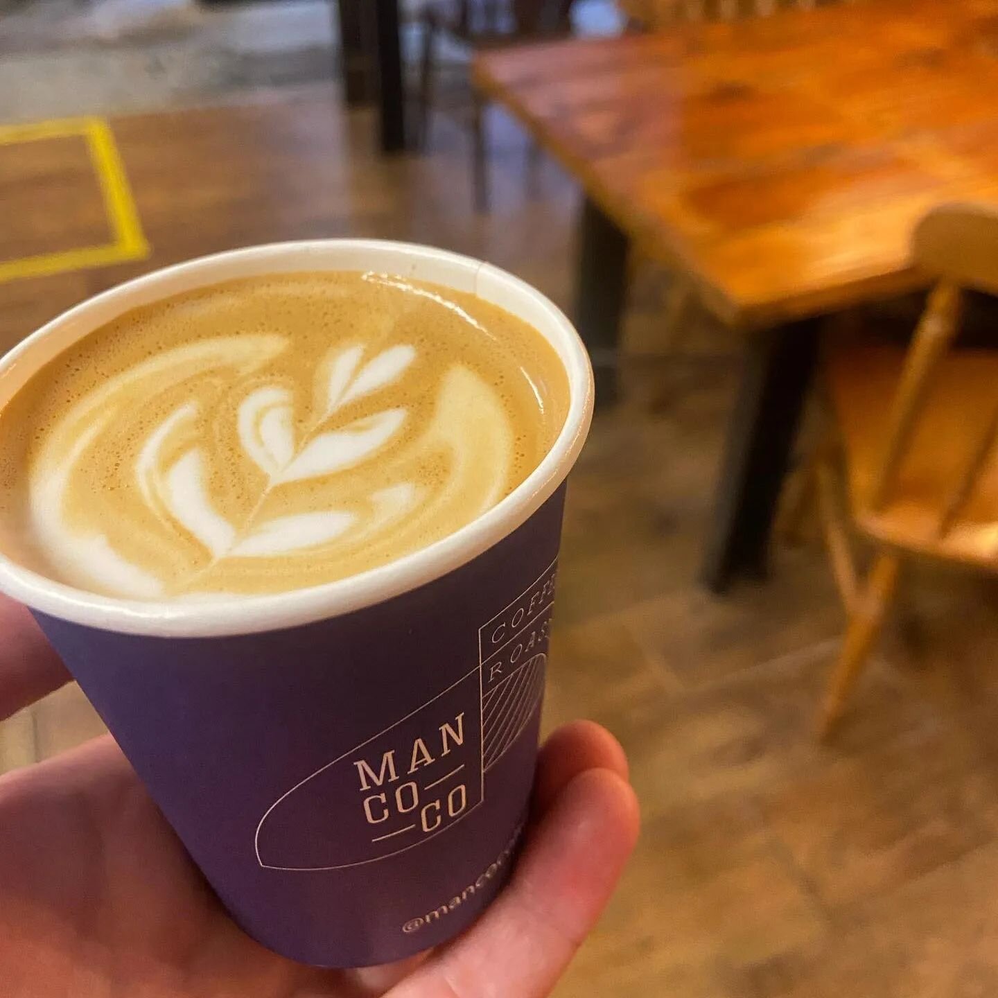 Monday morning coffee to go? We've got you covered!

Premium beans selected and roasted by @mancocoltd 

Cappuccino, latte, flat white, Americano, espresso - you name it, we'll craft it.

Decaf also available.

Don't forget, if you've got your own re