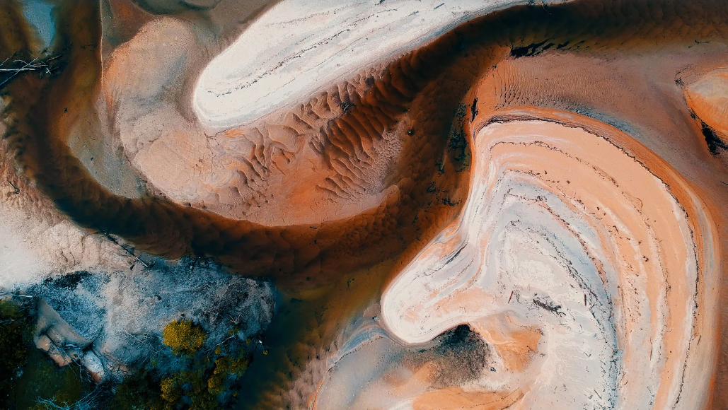 Amikor arcon csap a valóság – tavaszi színházi ajánló