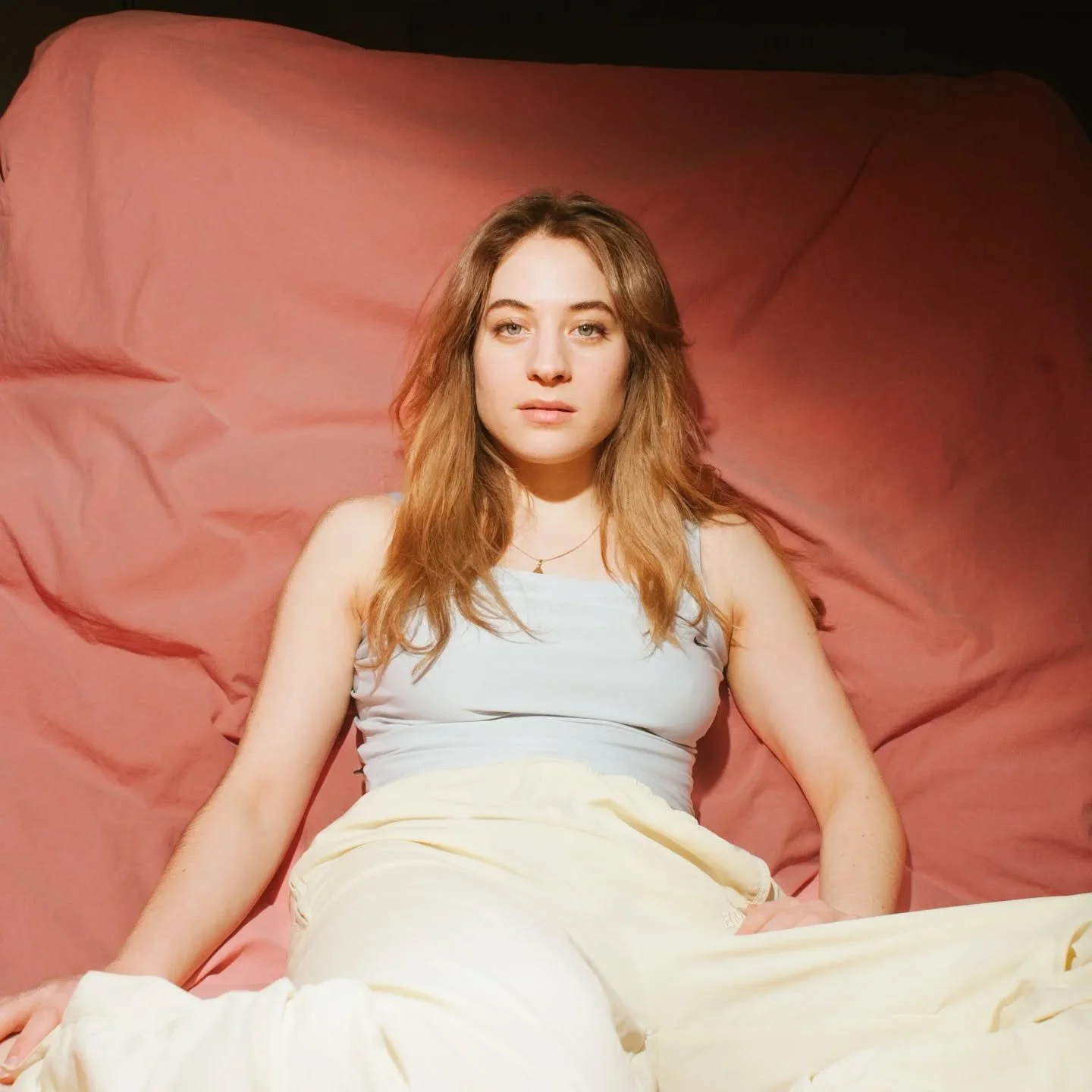 Egyik legjobb sz&iacute;nh&aacute;zi &eacute;lm&eacute;nyem, nem mellesleg, nagyon mai sztori. Jack Kerouac &eacute;s William S. Burroughs &Eacute;s megfőttek a v&iacute;zilovak... c&iacute;mű reg&eacute;ny&eacute;t a SICC Production vitte sz&iacute;