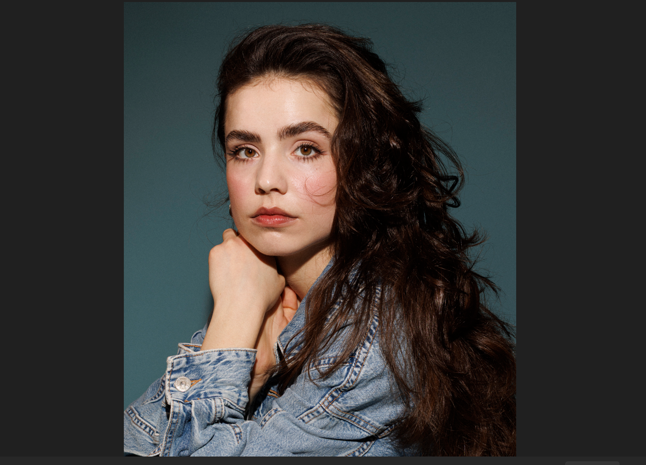 „A cél az, hogy létrejöjjön a közös pillanat” – interjú Fehér Diána Aida színésznővel