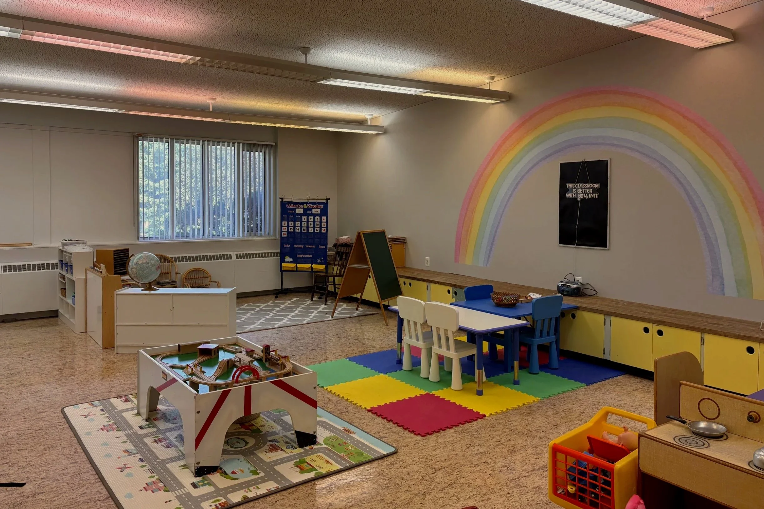classroom full.jpg