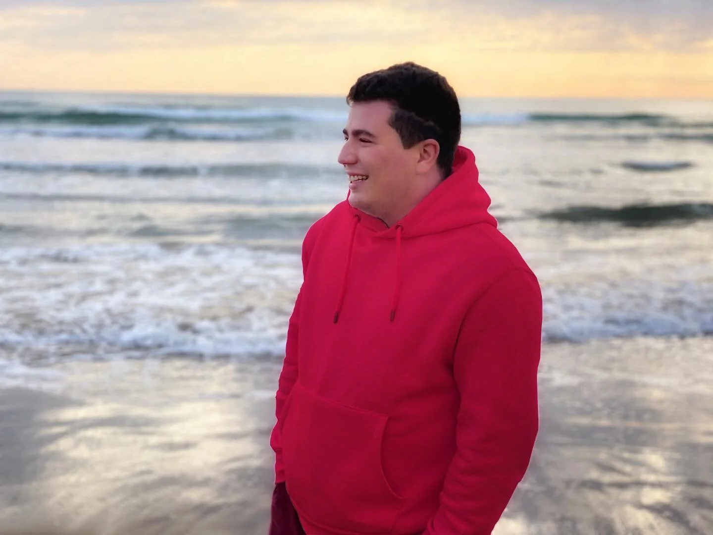 Pre-Save en mi bio! ❤️❤️❤️❤️❤️ ya quiero que la escuchen.
.
.
.
.
.
.
.
.

#cuandoestoseacabe #cesajesuspineda #music #musician #musicproducer #hondure&ntilde;o #honduras #catracho #ableton #electronic #pop #singer #singersongwriter #beats #beat #bea