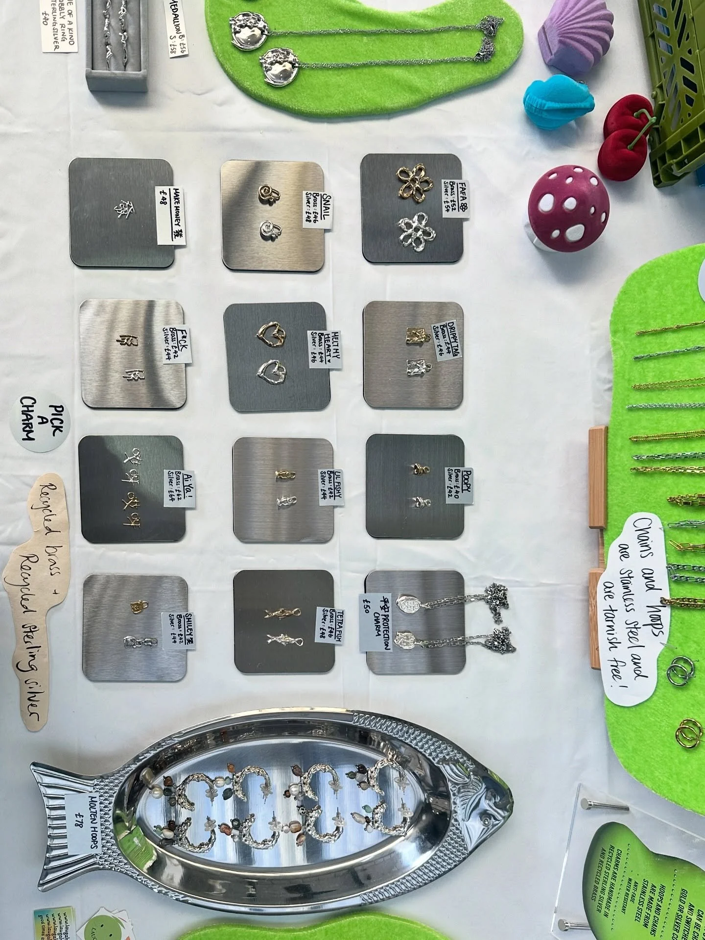 Thank you for everyone who came by @diyartmarket and said hey!! Always a great vibe, lots of new beautiful faces but also loved catching up with friends! Also thank you for friends who came and kept me fed and sane too 🫶🏼 till the next time!