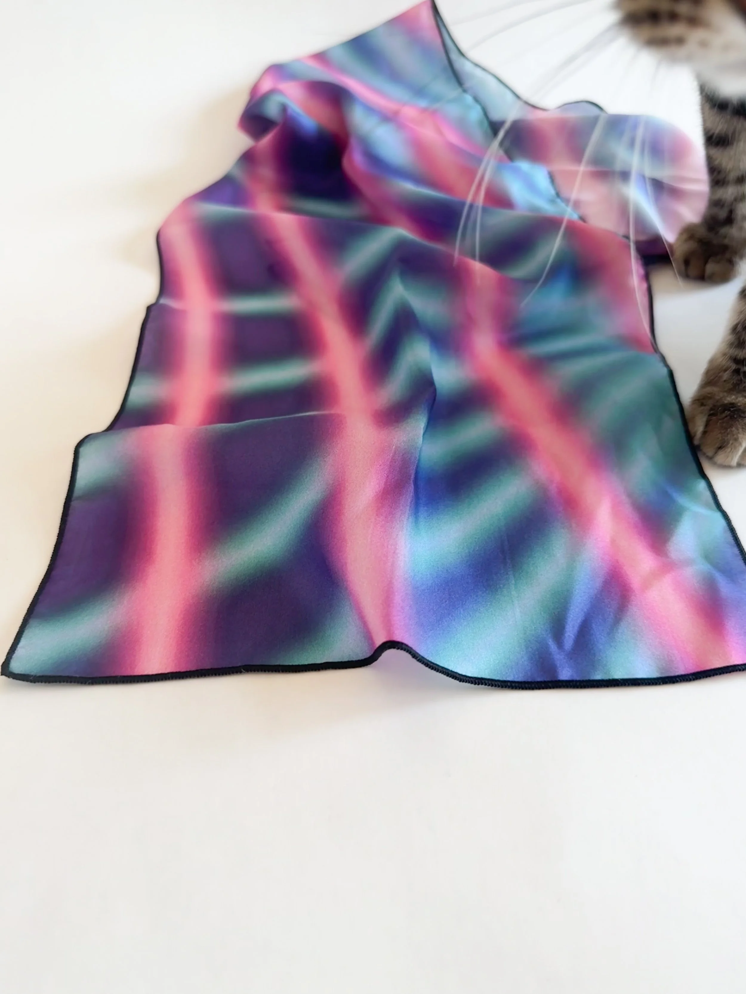 laser-backdrop-scarf-2.jpg