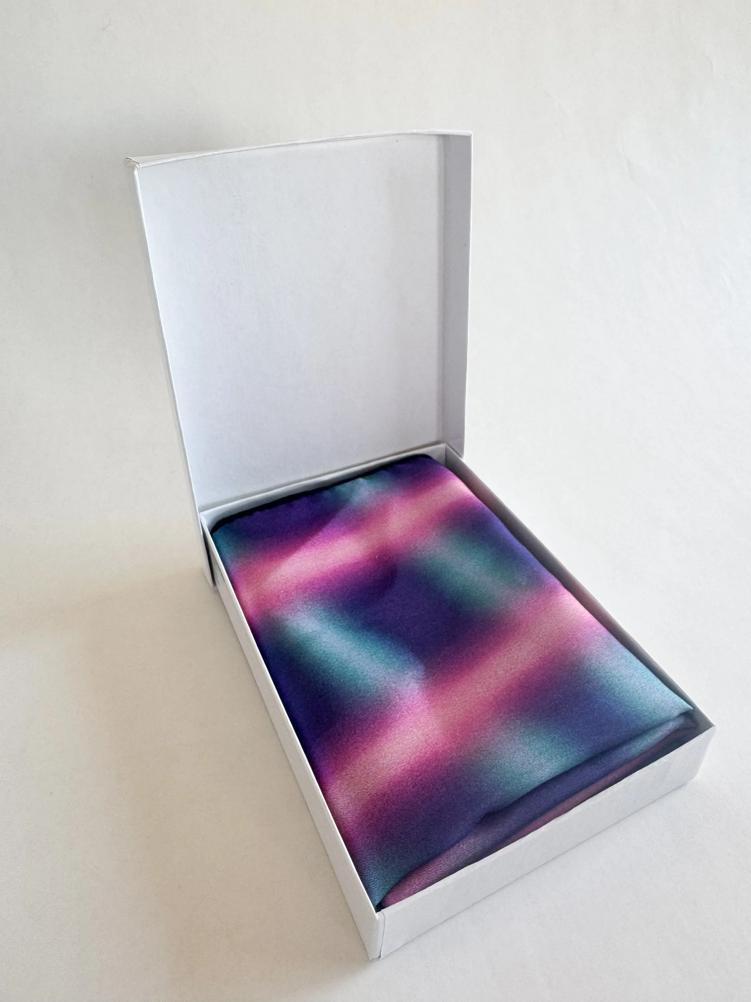 laser-backdrop-scarf-1.jpg