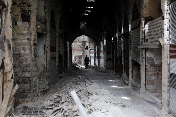 Another view of the rubble and destruction in Homs. 