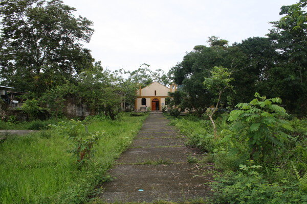 In May 2002, shortly after the massacre, the town of Bojayá was abandoned. 