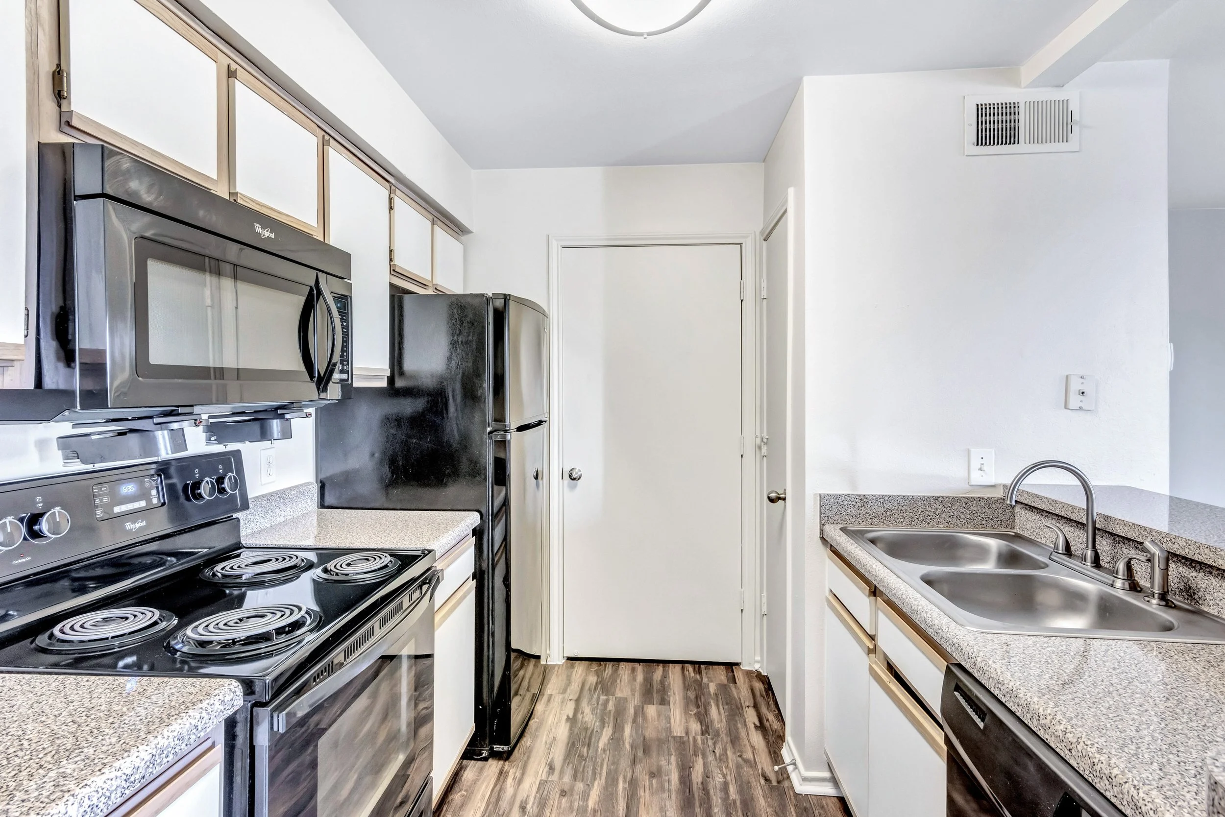 Tealwood Place 7.jpg