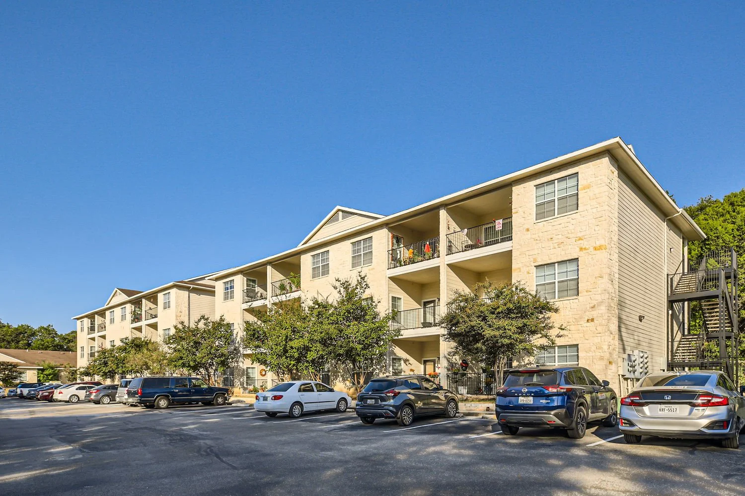 exterior 2.jpg
