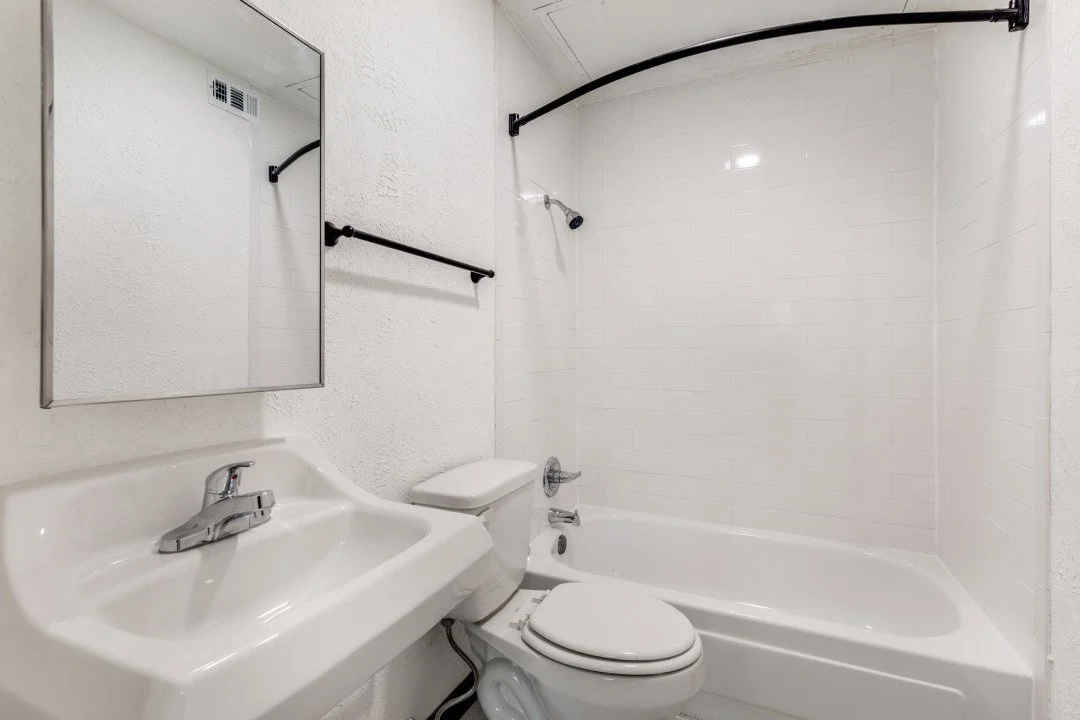 3300Manor_TishaVaidya - PI -024_2BR 4.jpg