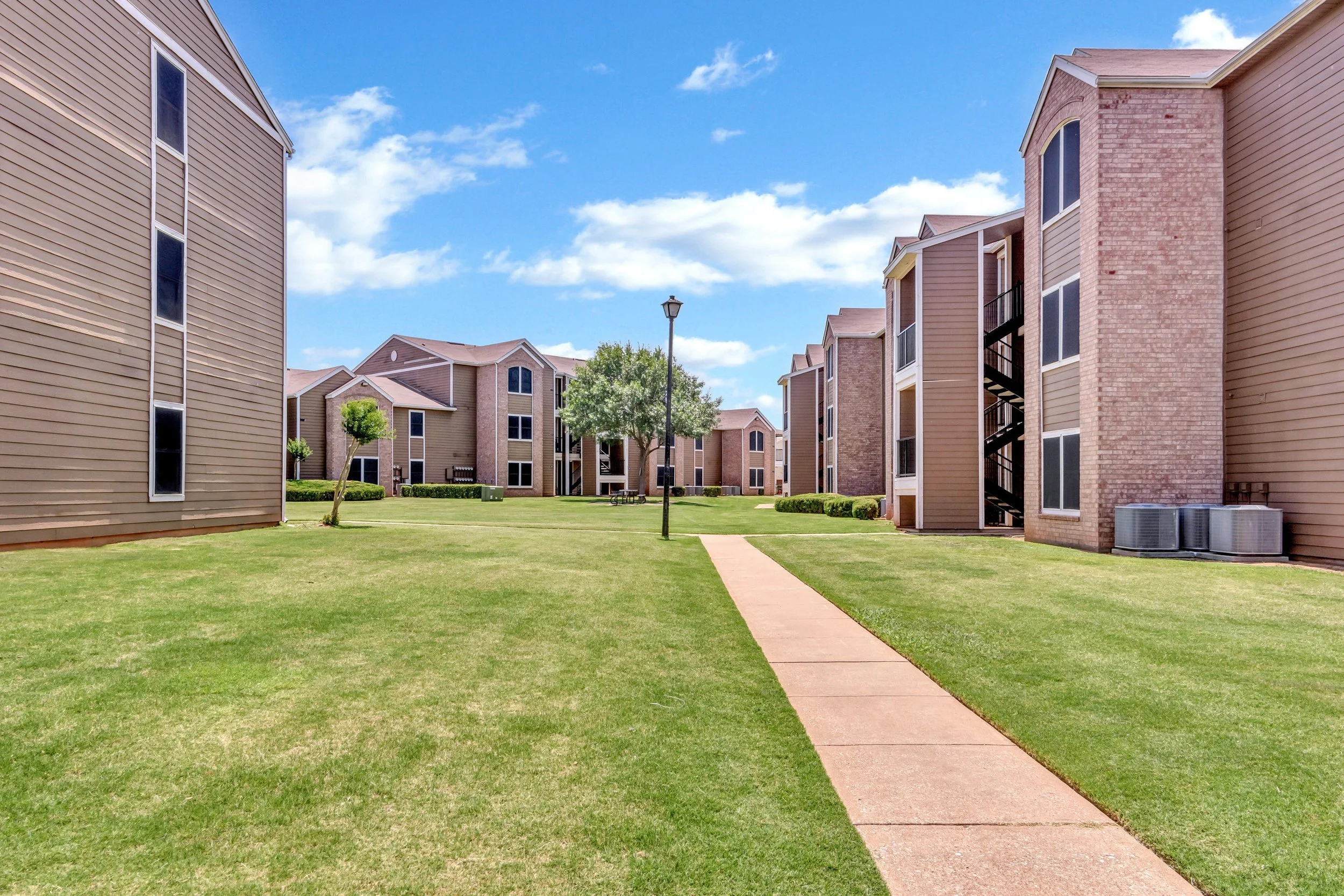 Tealwood Place 3.jpg