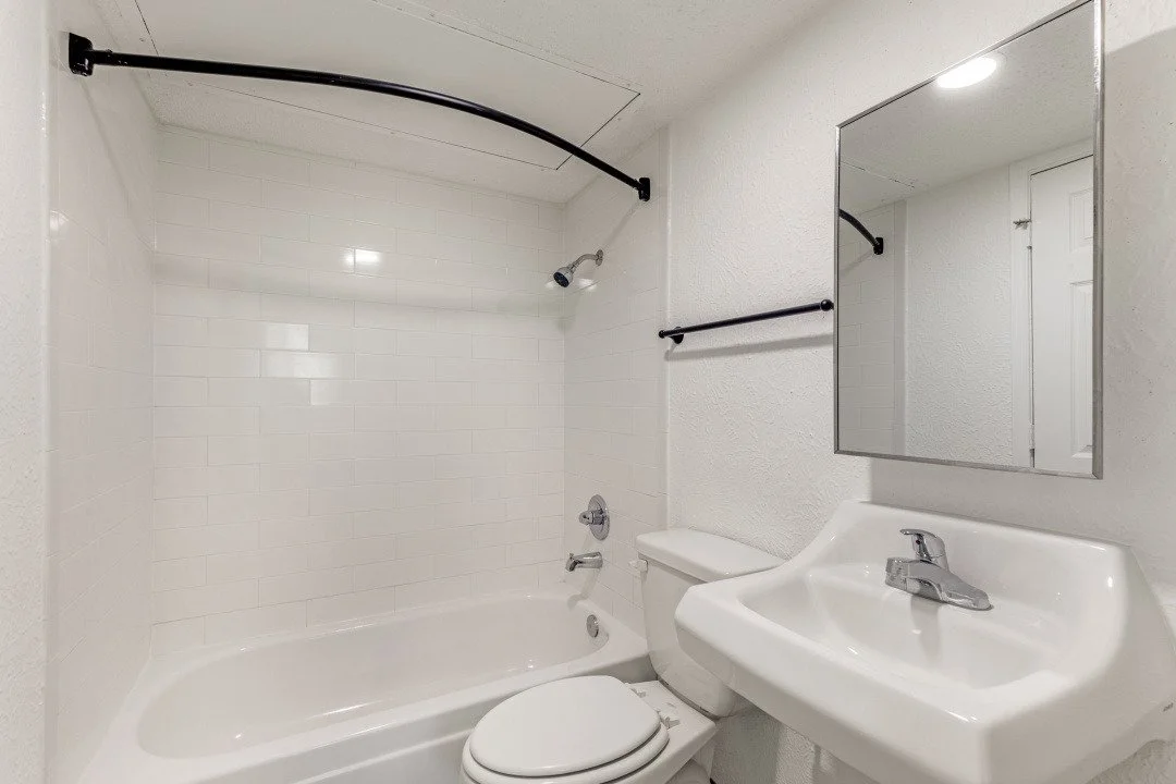 3300Manor_TishaVaidya - PI -022_1BR-4.jpg
