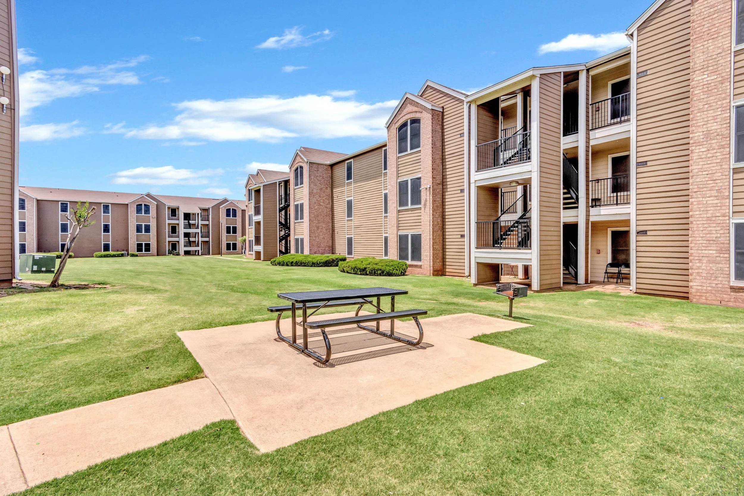 Tealwood Place 4.jpg