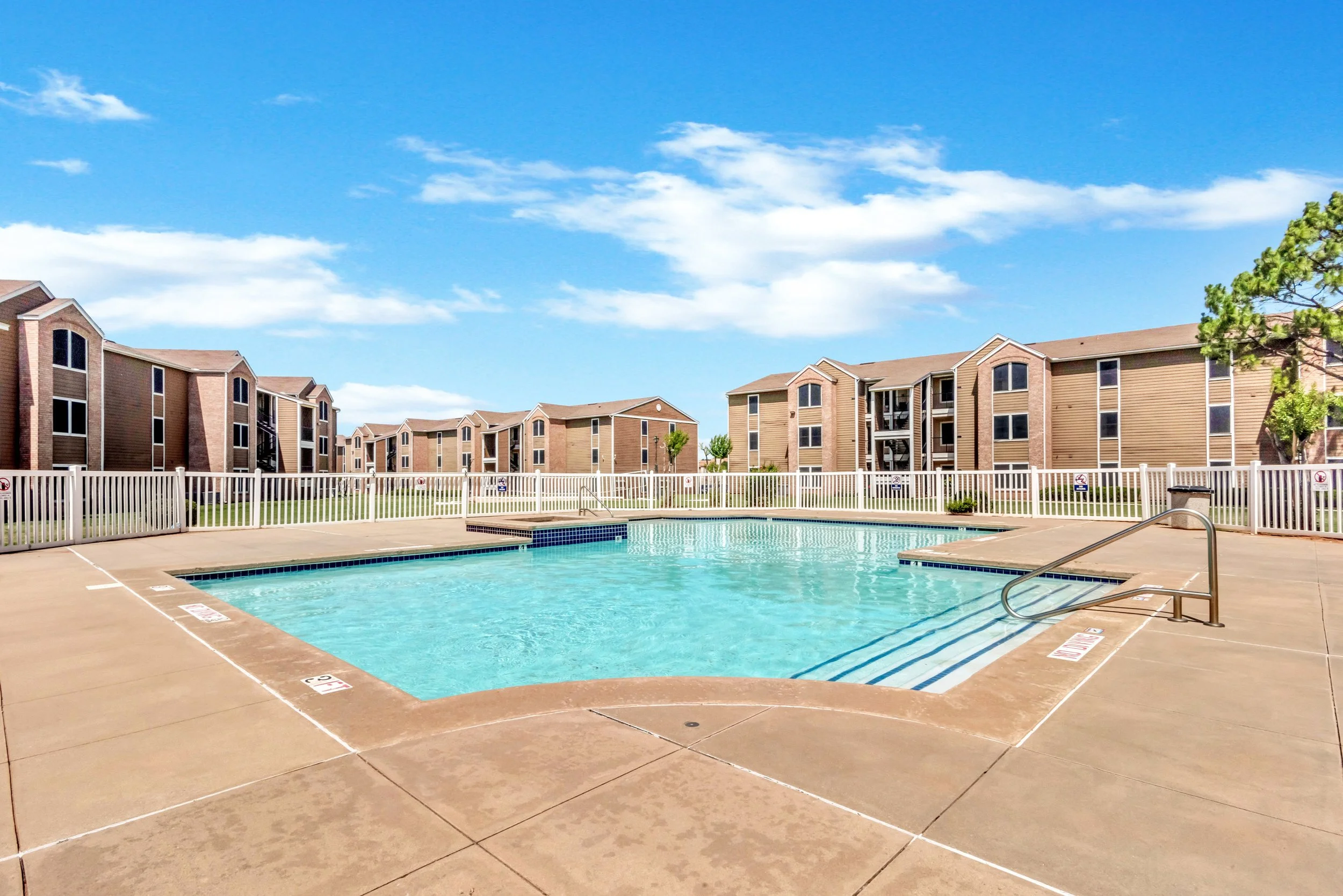 Tealwood Place 14.jpg