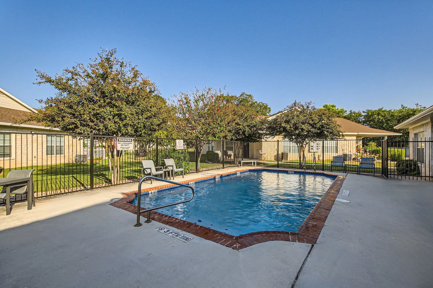 pool 1.jpg
