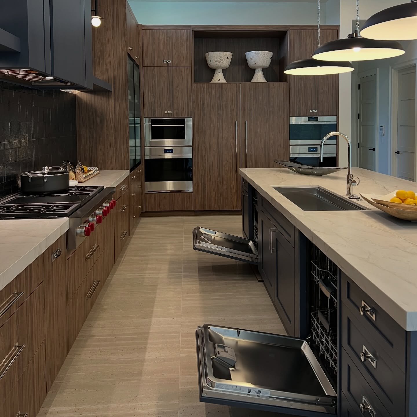 What&rsquo;s the most important design detail for you in a custom kitchen? Two dishwashers, ample storage, or a double trash can cabinet? 👇🏻👇🏻💭 comment below and let us know your reasoning &hellip;