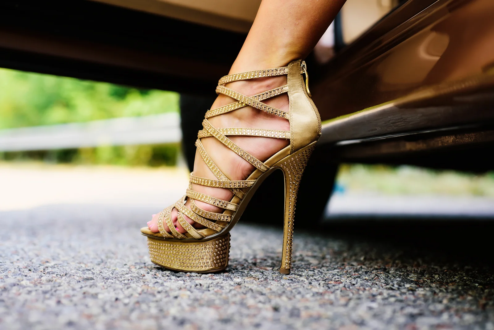 Melbourne cup high heel hang over? We can help!