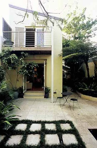 2Rersk-paving-rear.jpg
