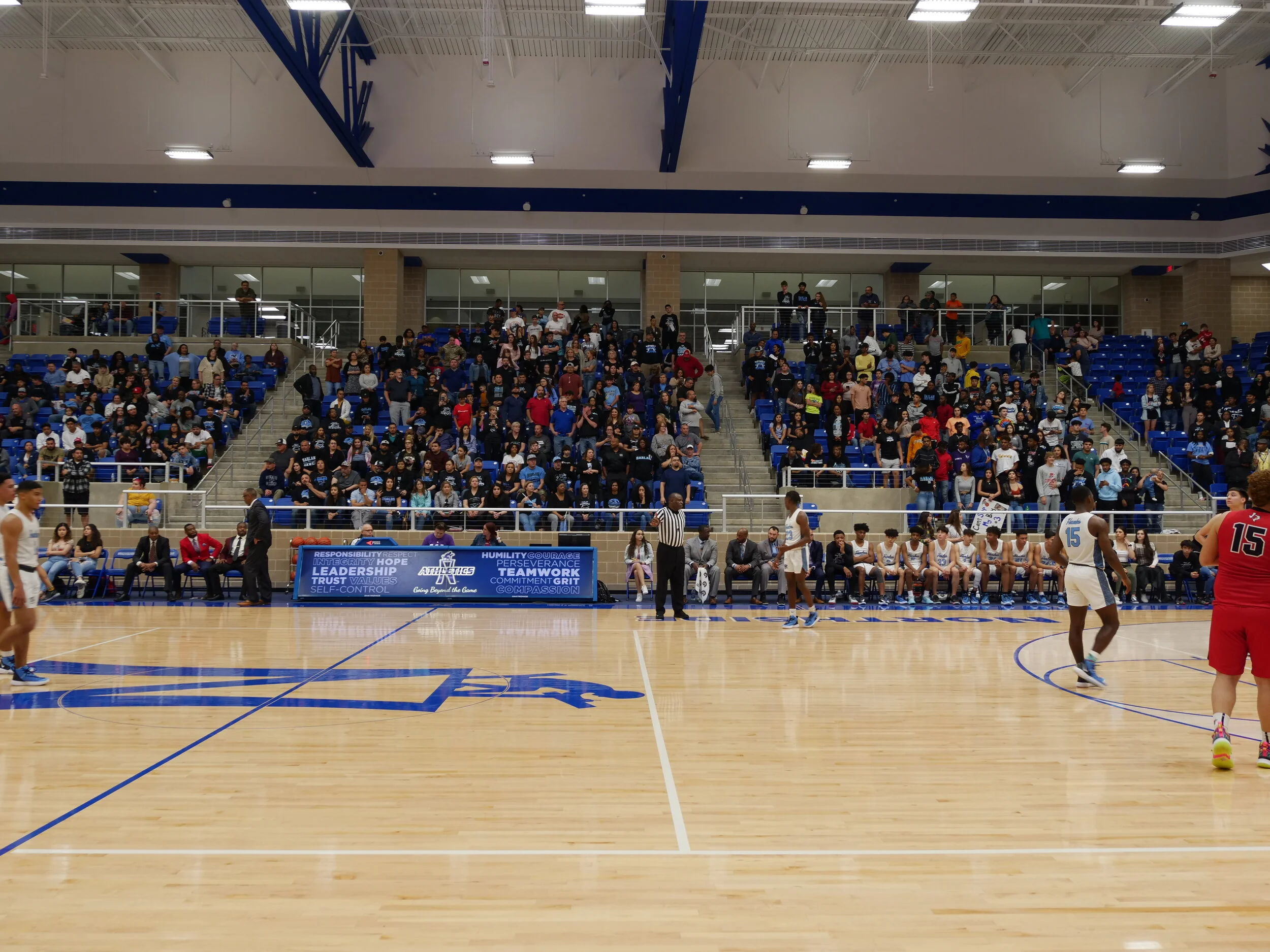 full house in harlan .JPG