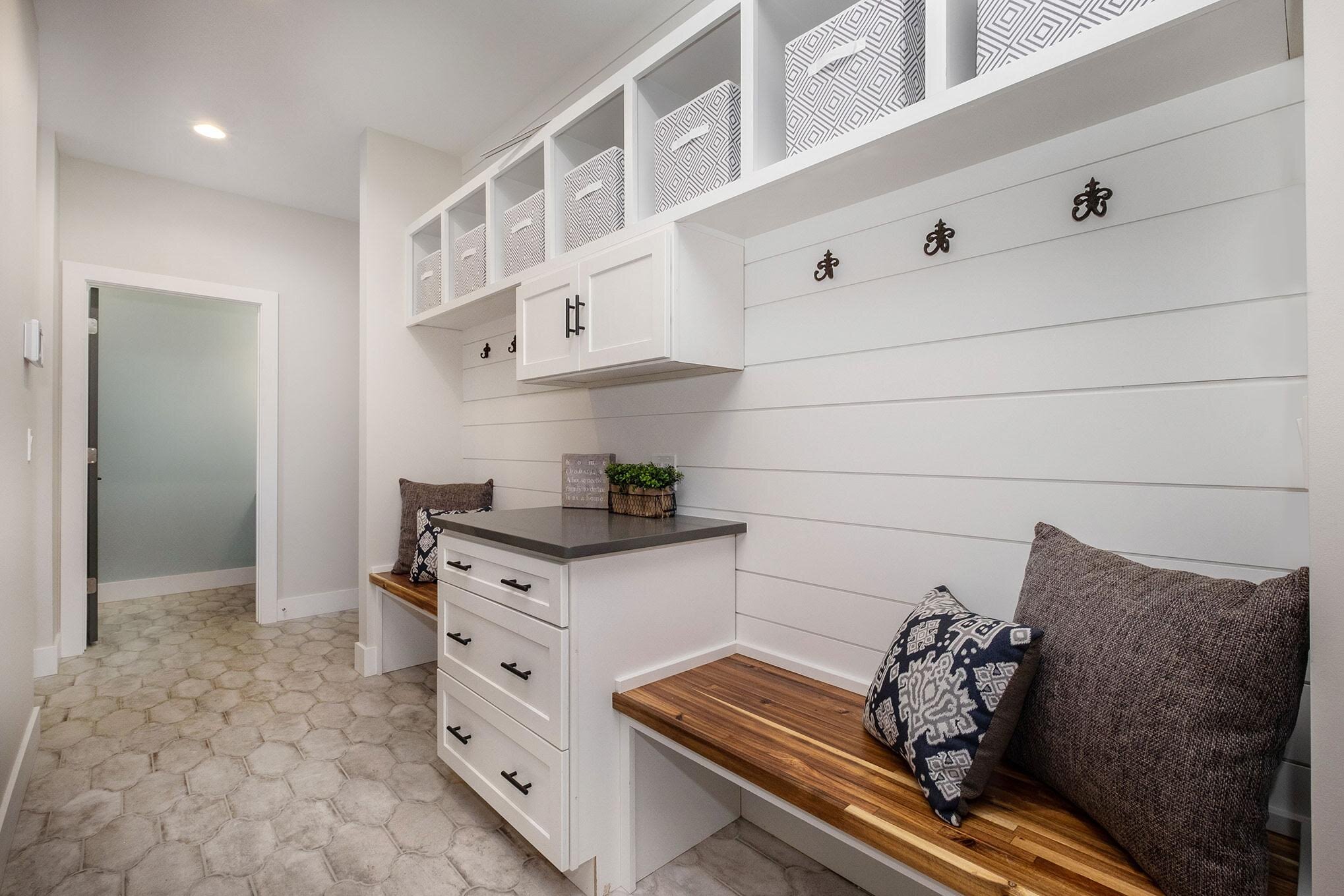 1029 Pinecrest Laundry And Mudroom1.jpg