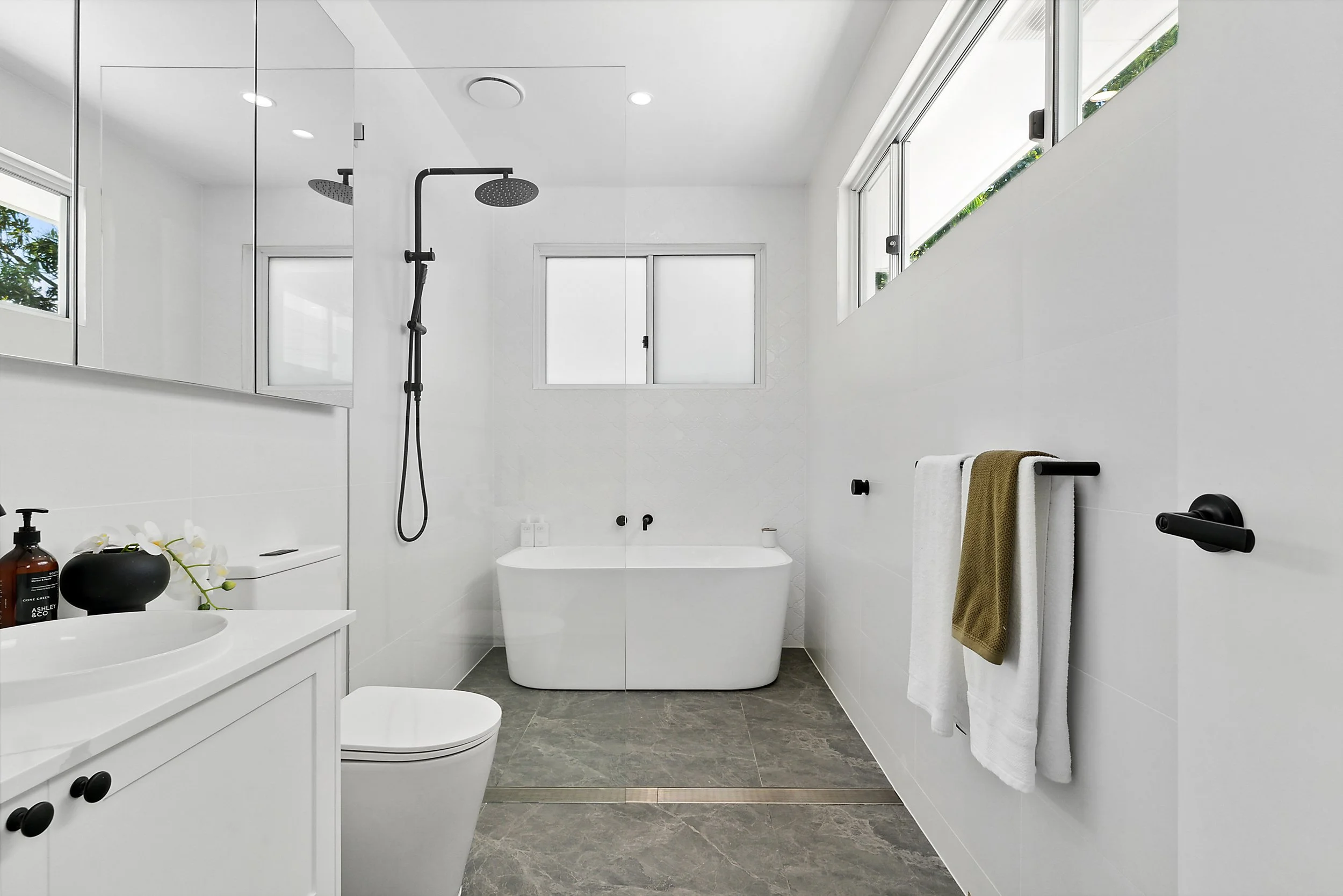 Downloaded-original57472567-Ensuite.jpg