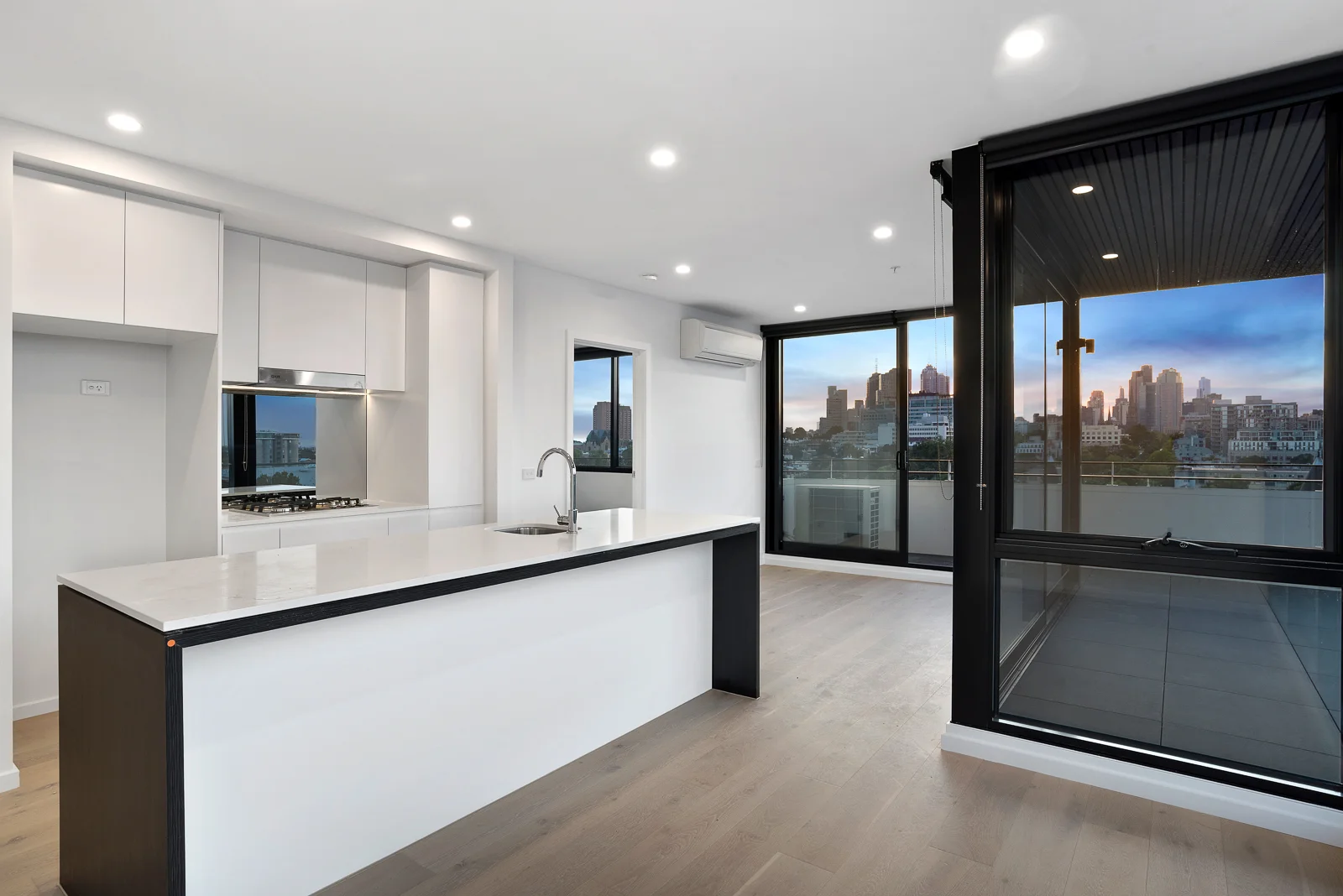 10 Elizabeth St 03.jpg