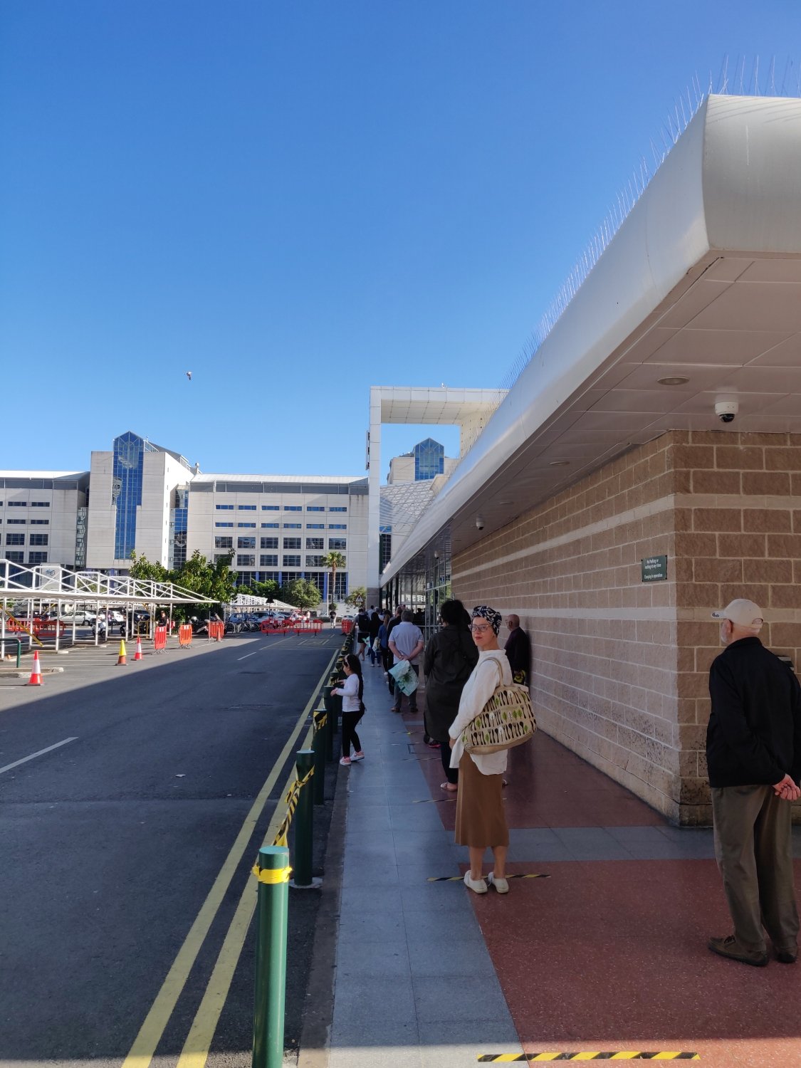 45-minute wait at the market_WEB.jpg