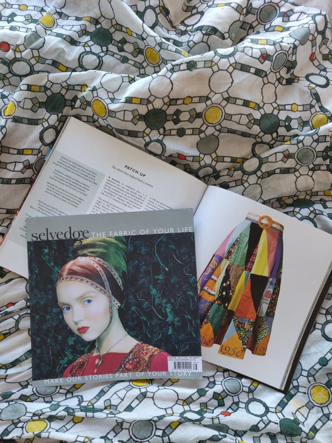 Laura edits a fabric magazine_WEB.jpg