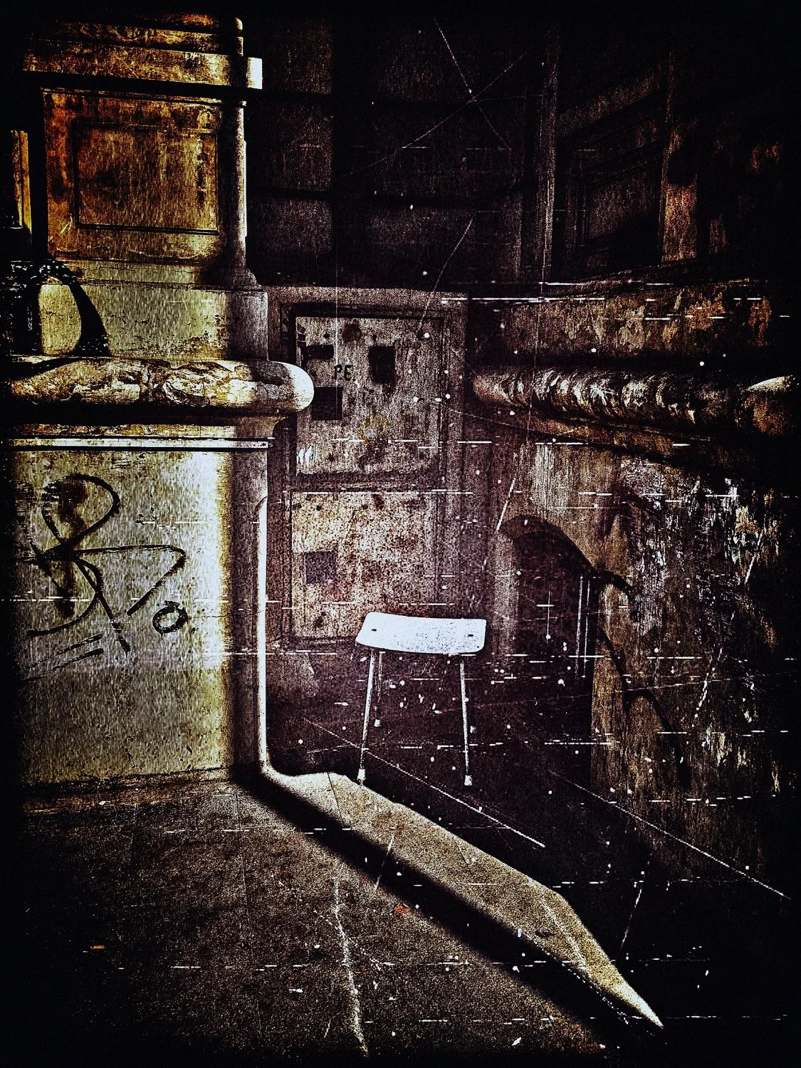 putrid space © Alexandra Crisbășan
